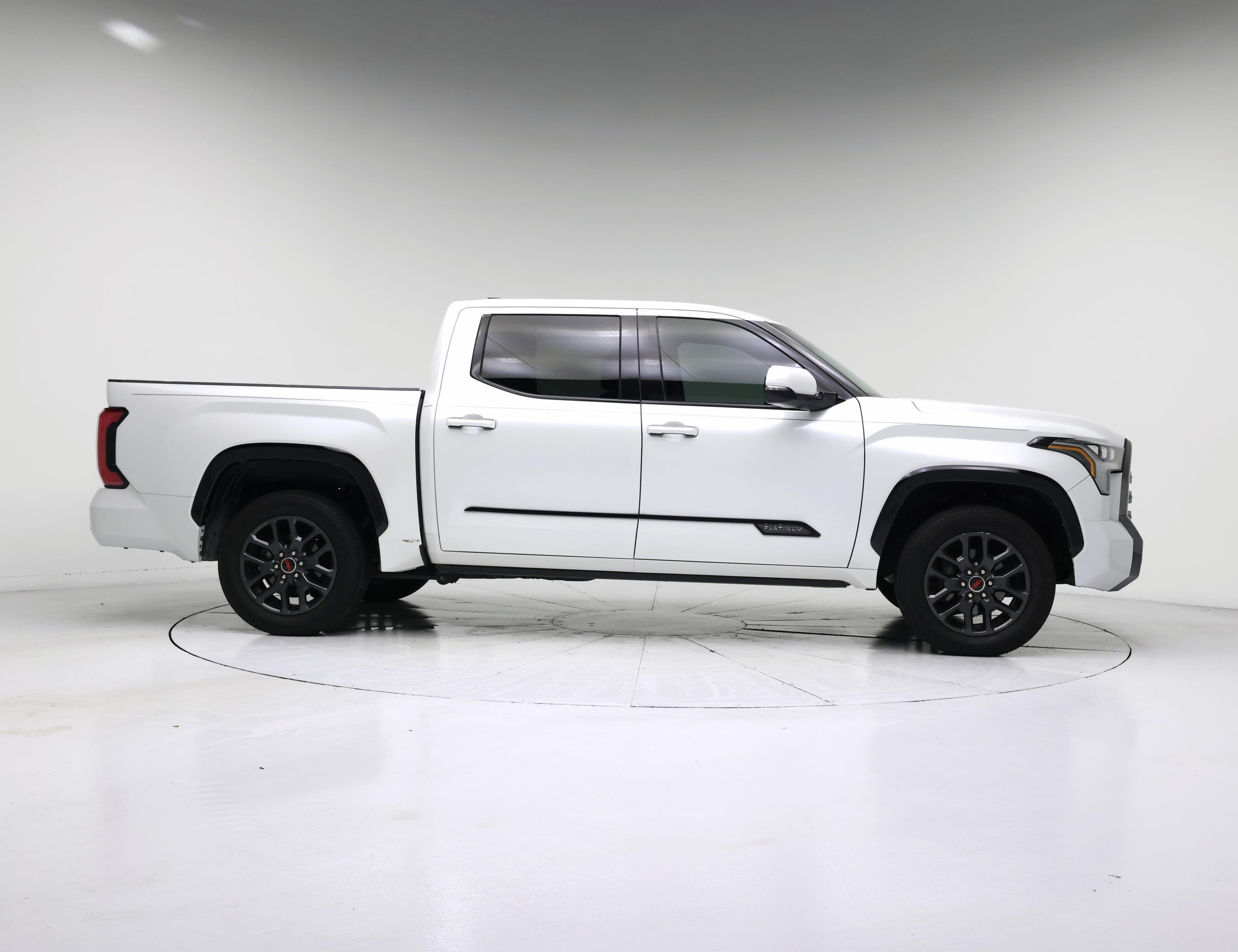 Thumbnail: 2022 Toyota Tundra - 7