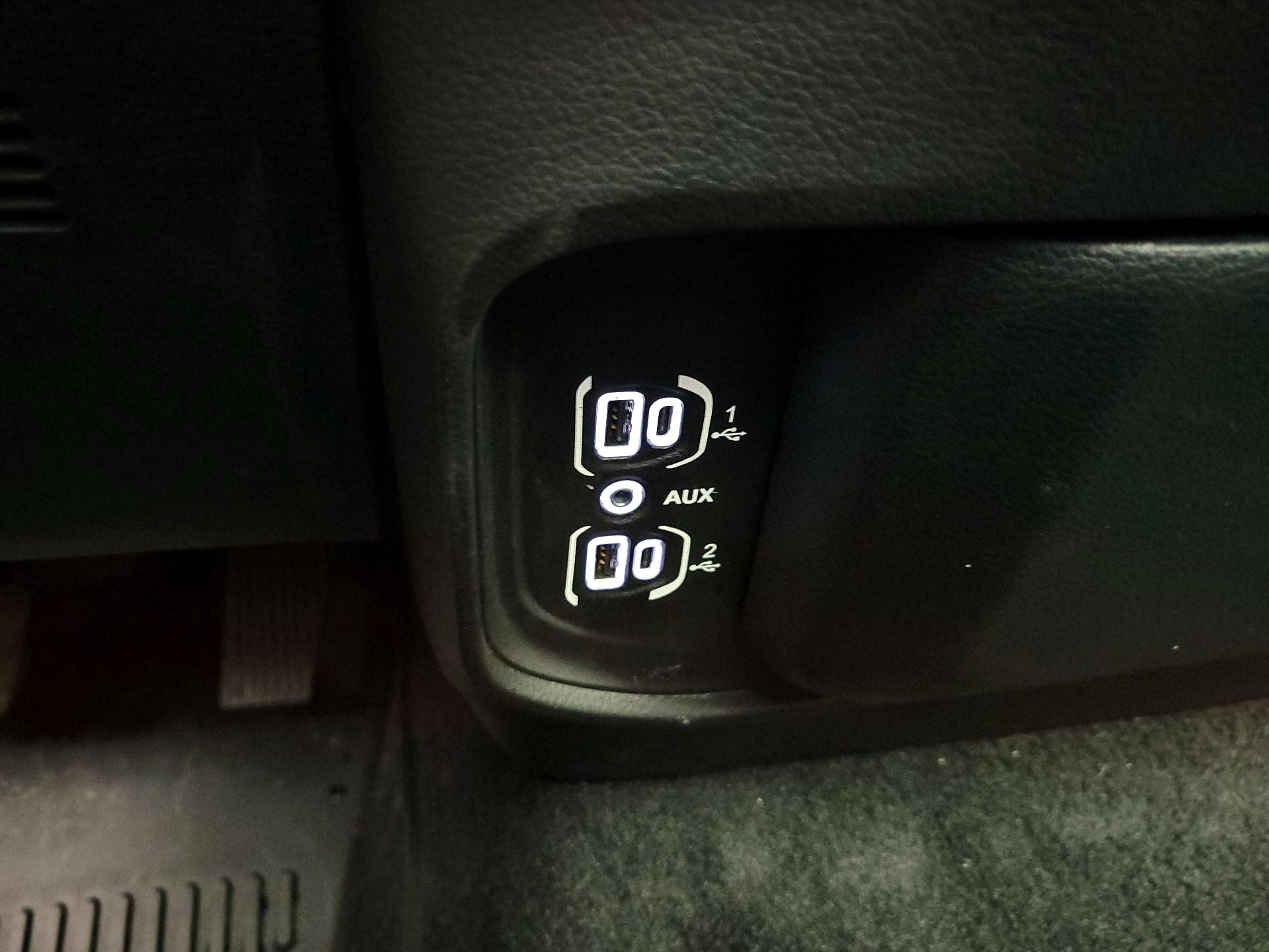 Thumbnail: 2025 RAM 1500 - 18