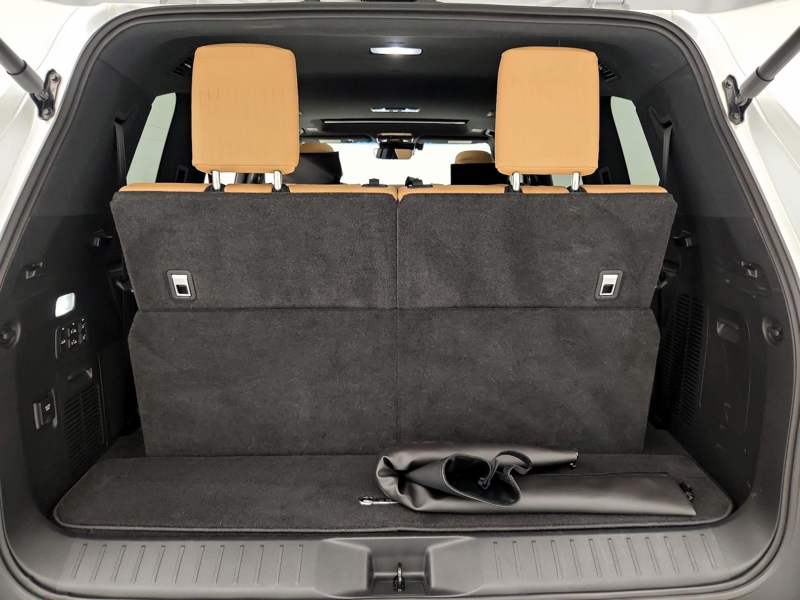 2023 Lexus LX Luxury - Photo 24