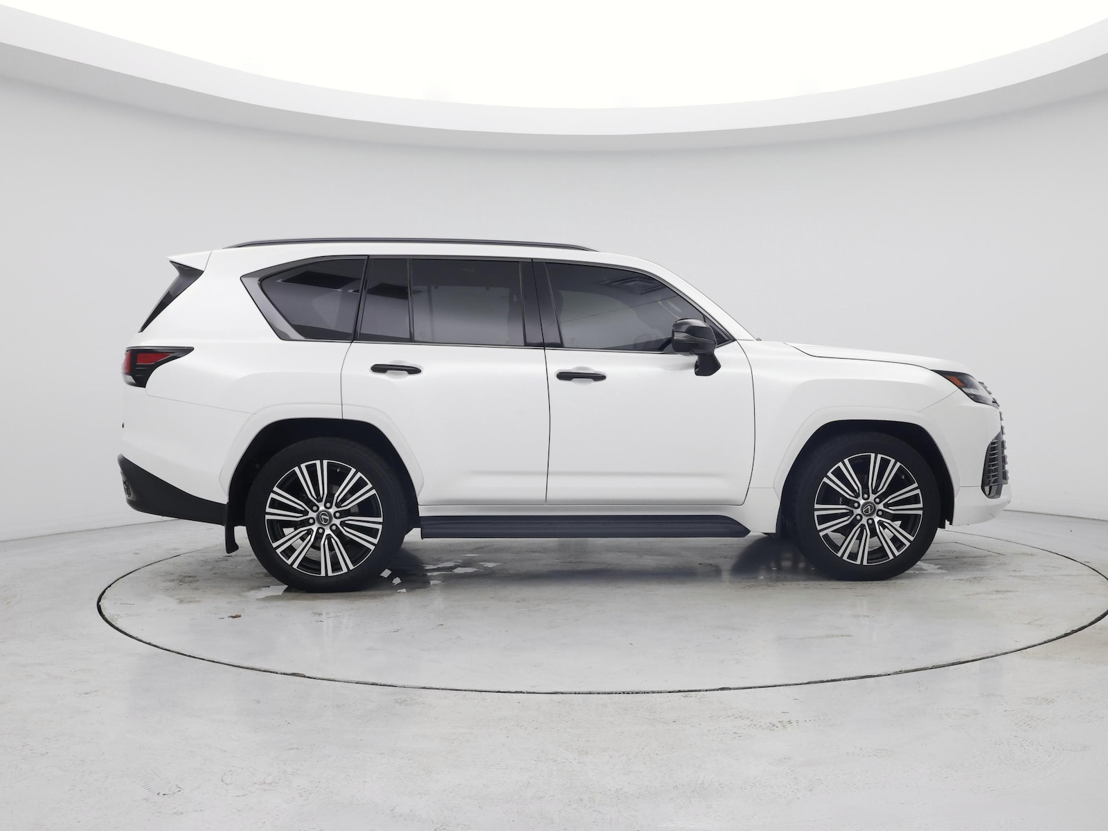 2023 Lexus LX Luxury - Photo 8