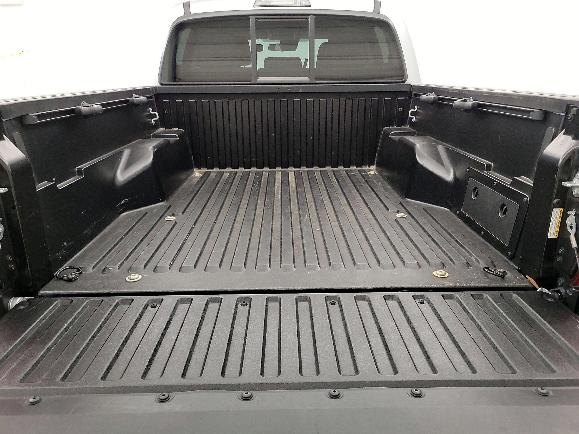 Thumbnail: 2023 Toyota Tacoma - 18