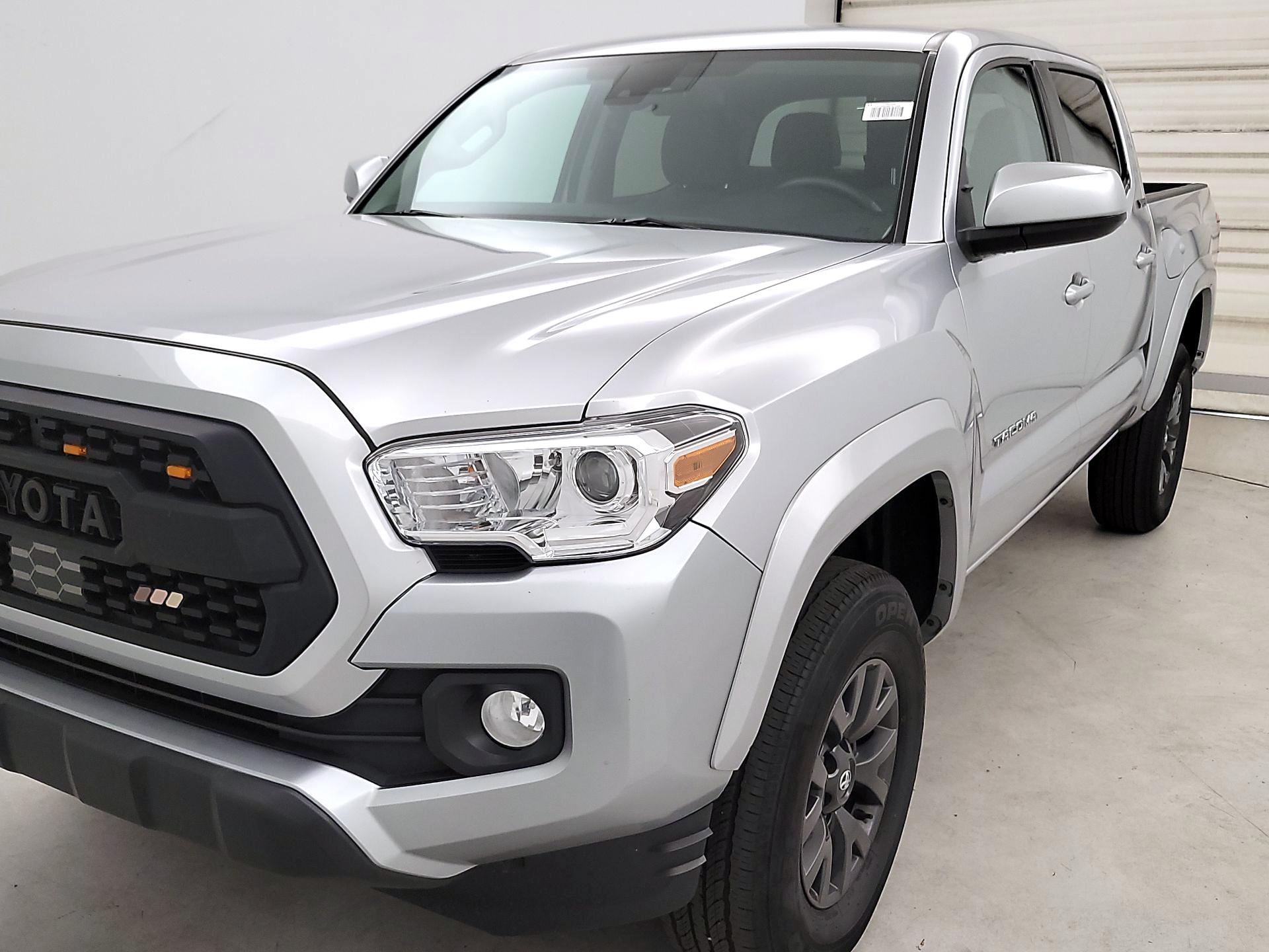 Thumbnail: 2023 Toyota Tacoma - 3