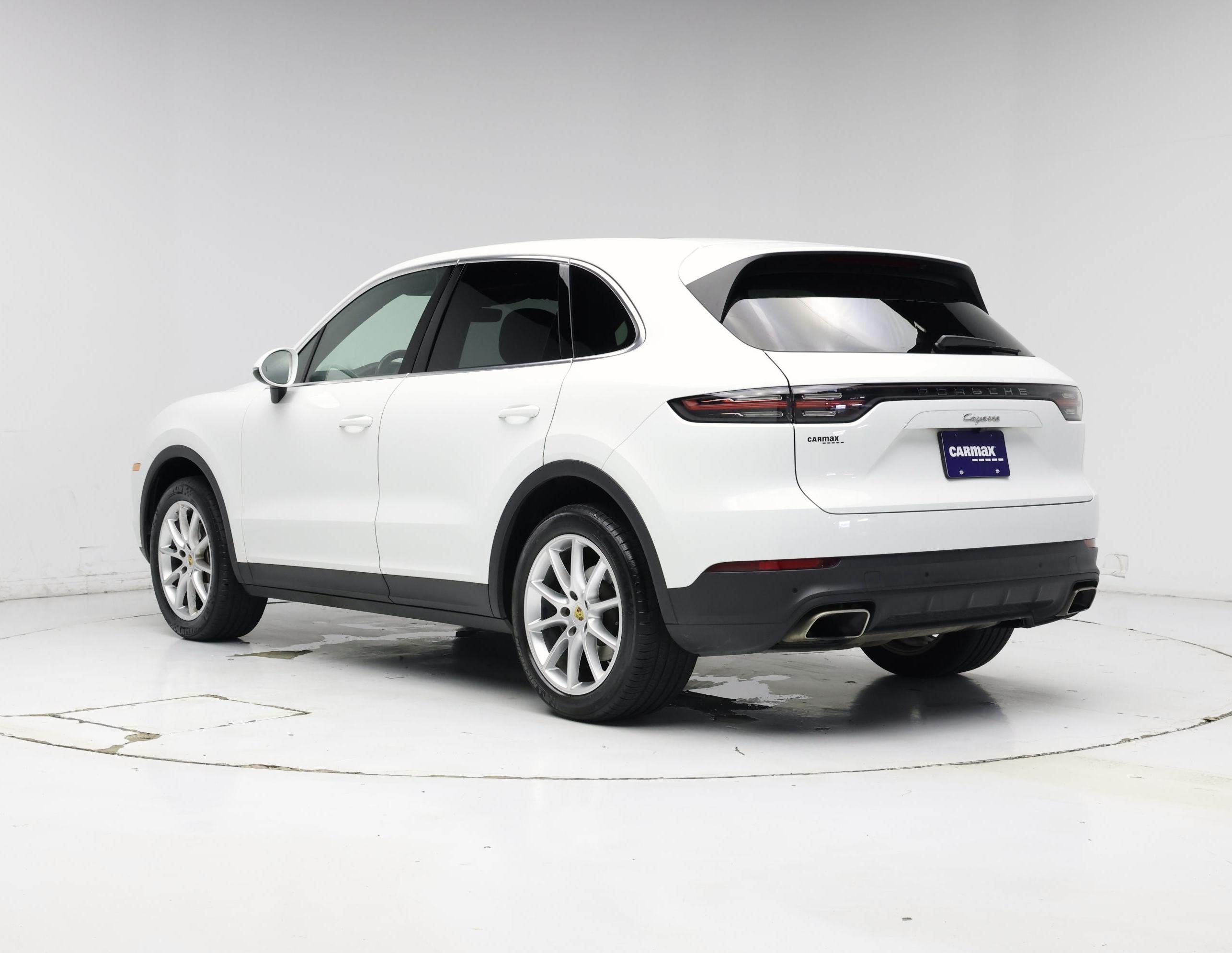 Thumbnail: 2019 Porsche Cayenne - 2