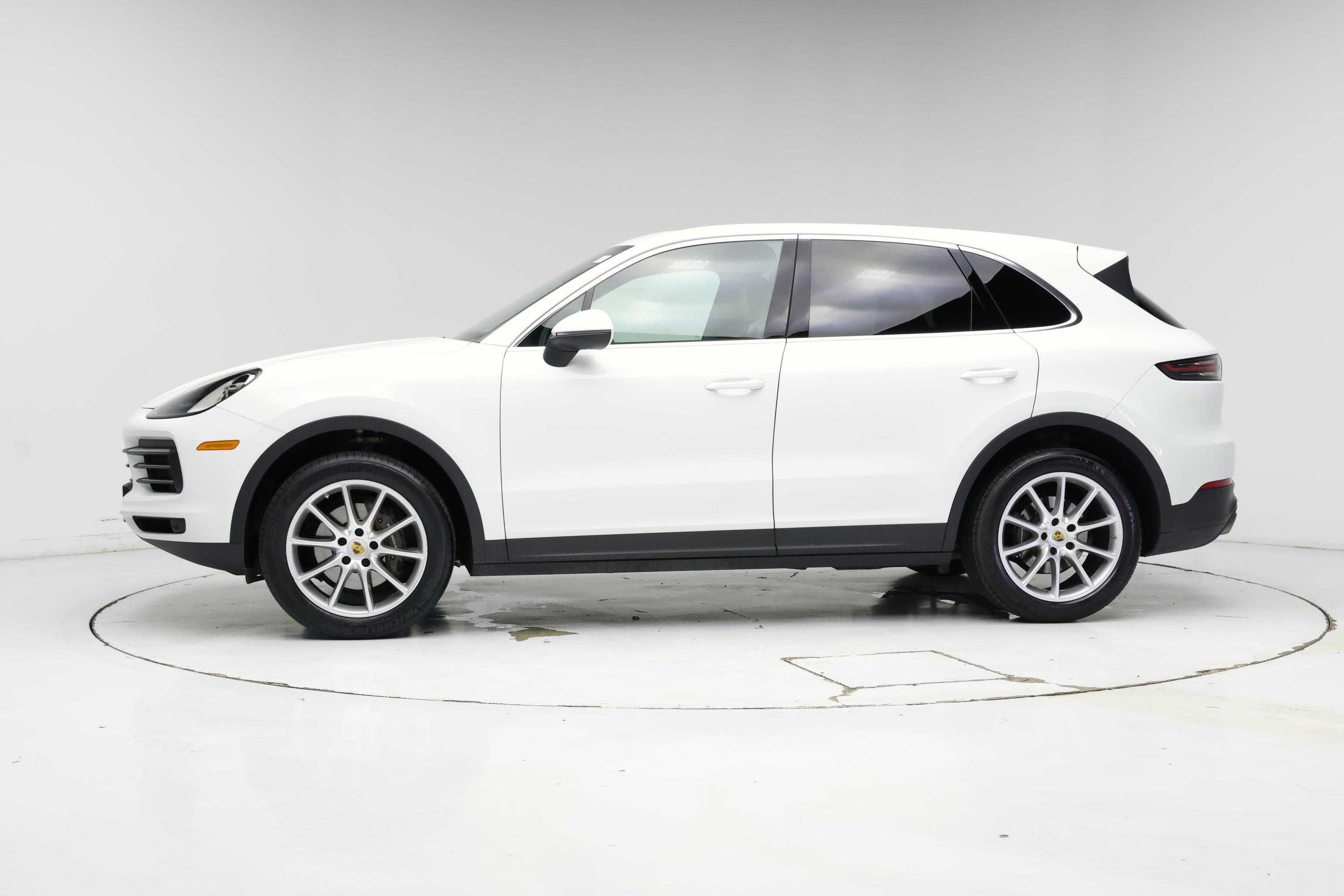 Thumbnail: 2019 Porsche Cayenne - 3