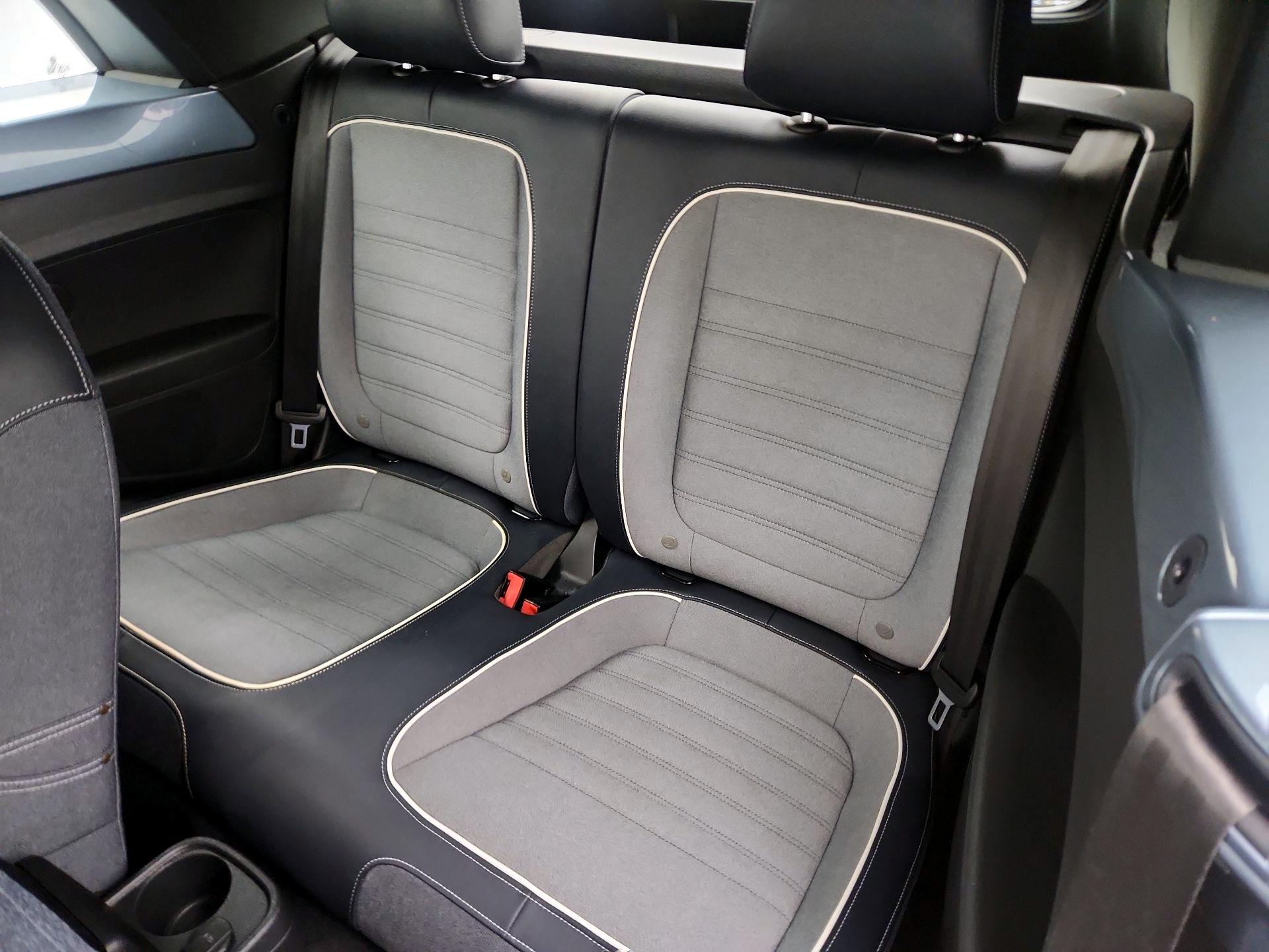 Thumbnail: 2016 Volkswagen Beetle - 18