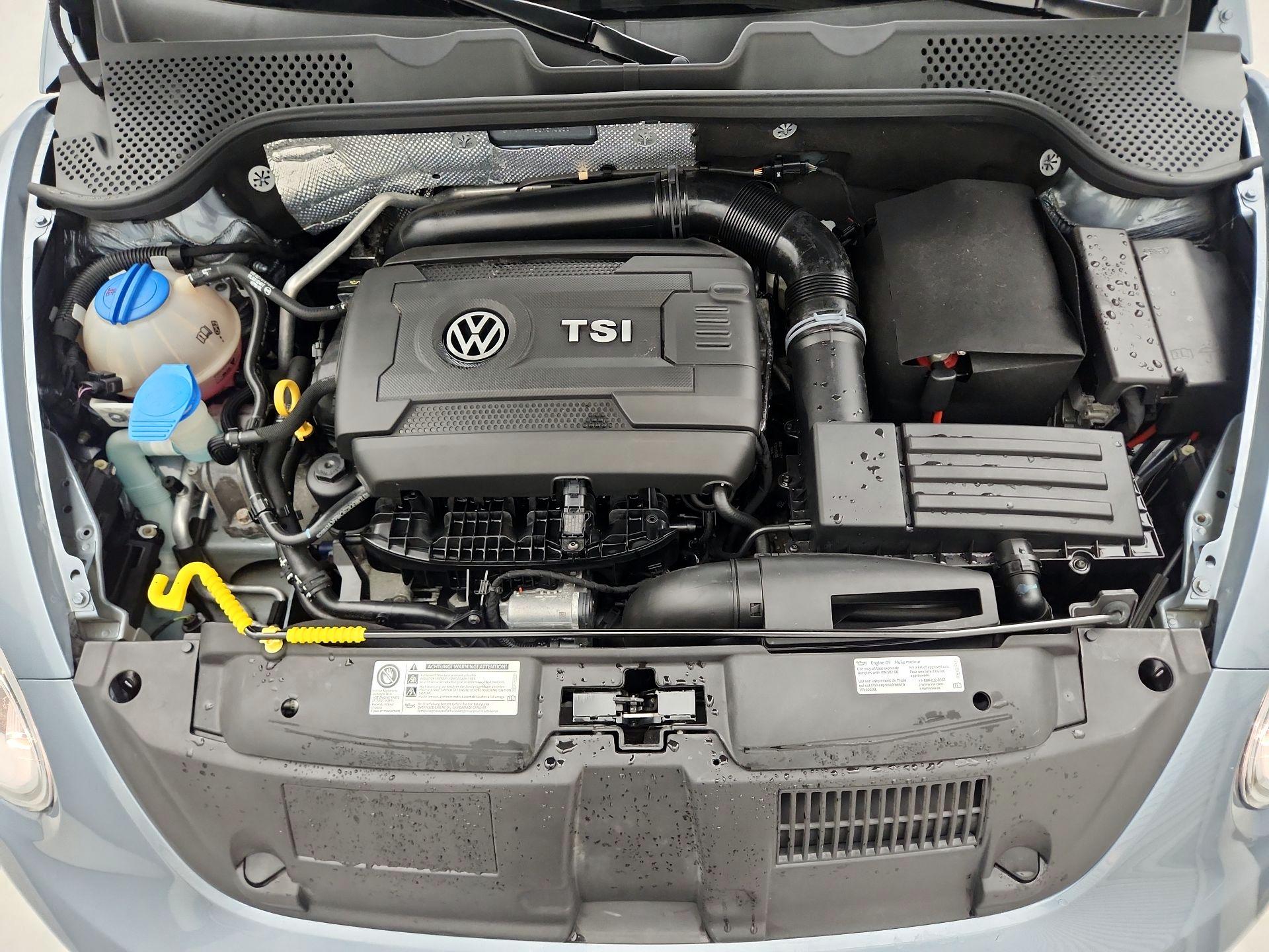 Thumbnail: 2016 Volkswagen Beetle - 20