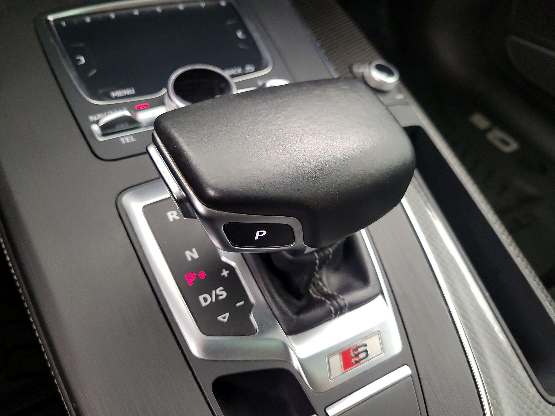 Thumbnail: 2020 Audi SQ5 - 18
