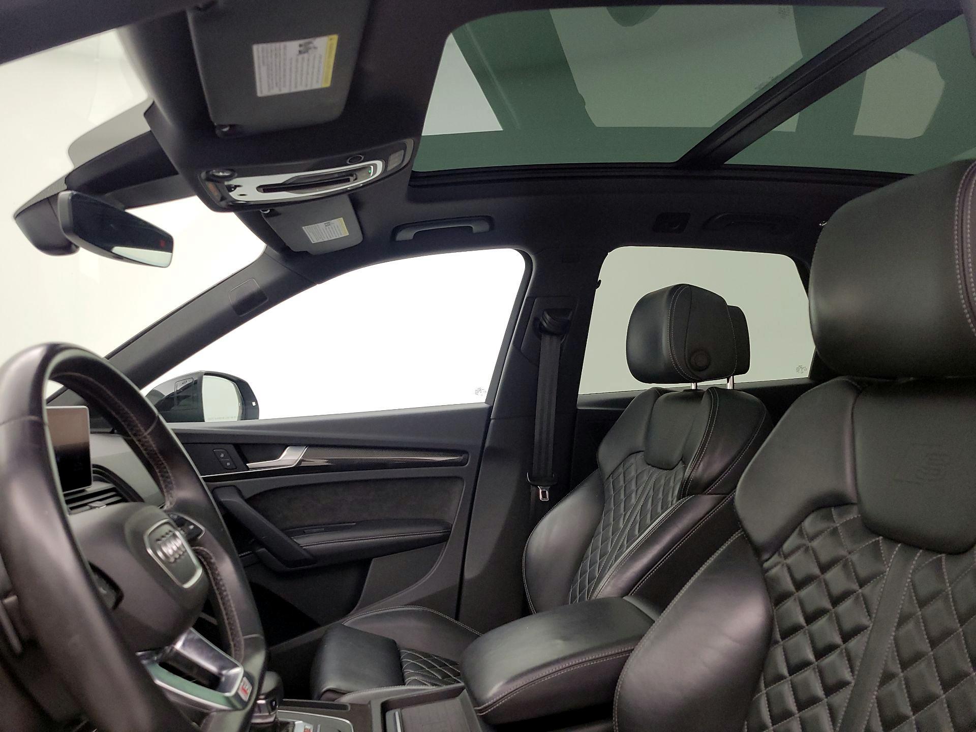 Thumbnail: 2020 Audi SQ5 - 20