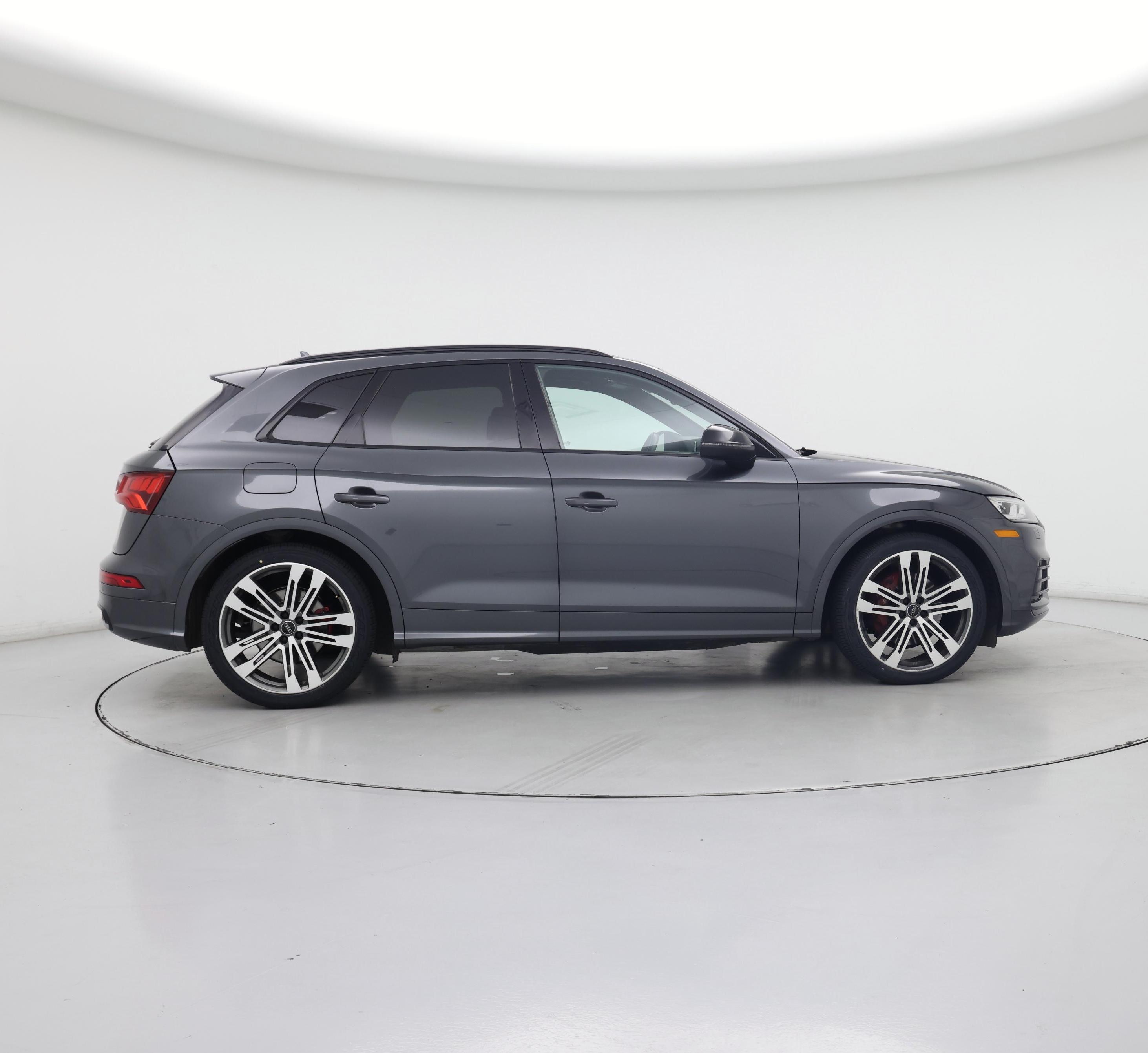 Thumbnail: 2020 Audi SQ5 - 7