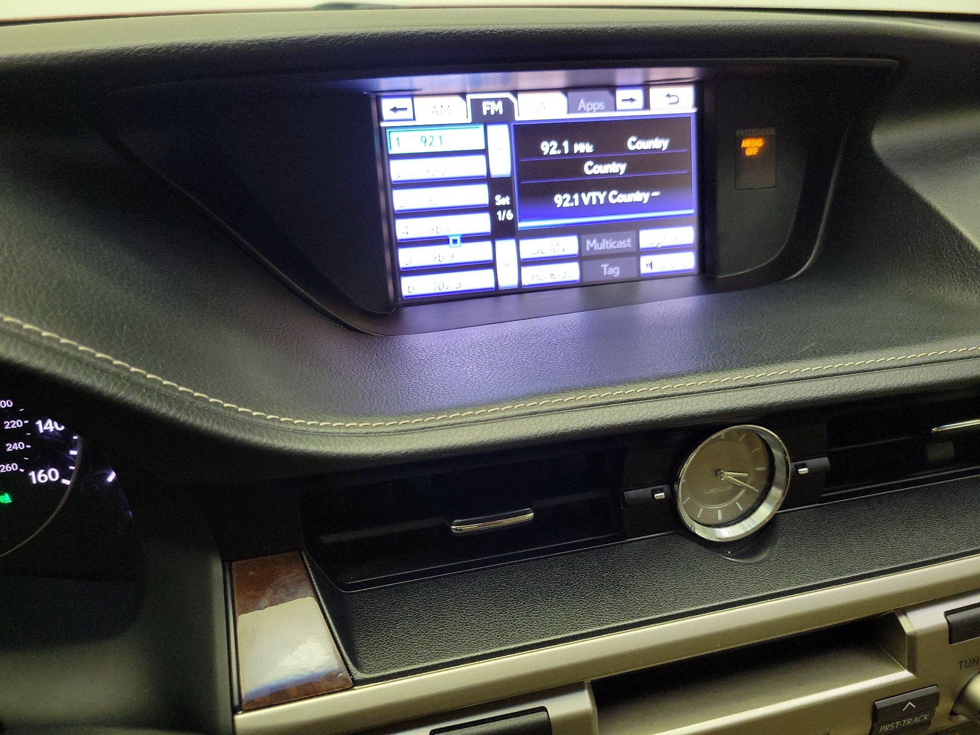 Thumbnail: 2014 Lexus ES - 16