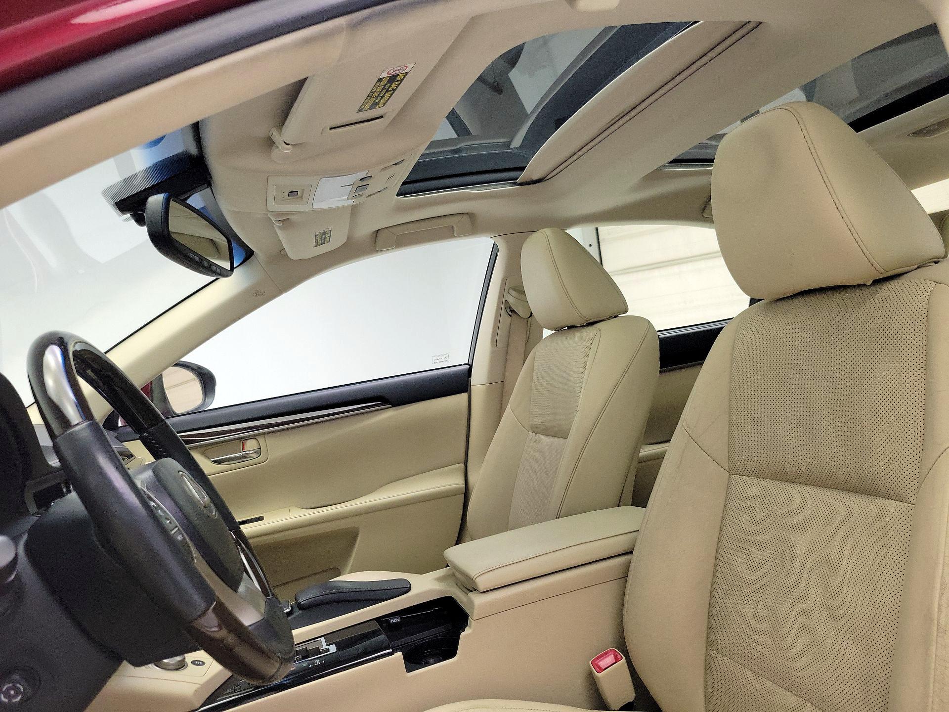 Thumbnail: 2014 Lexus ES - 20