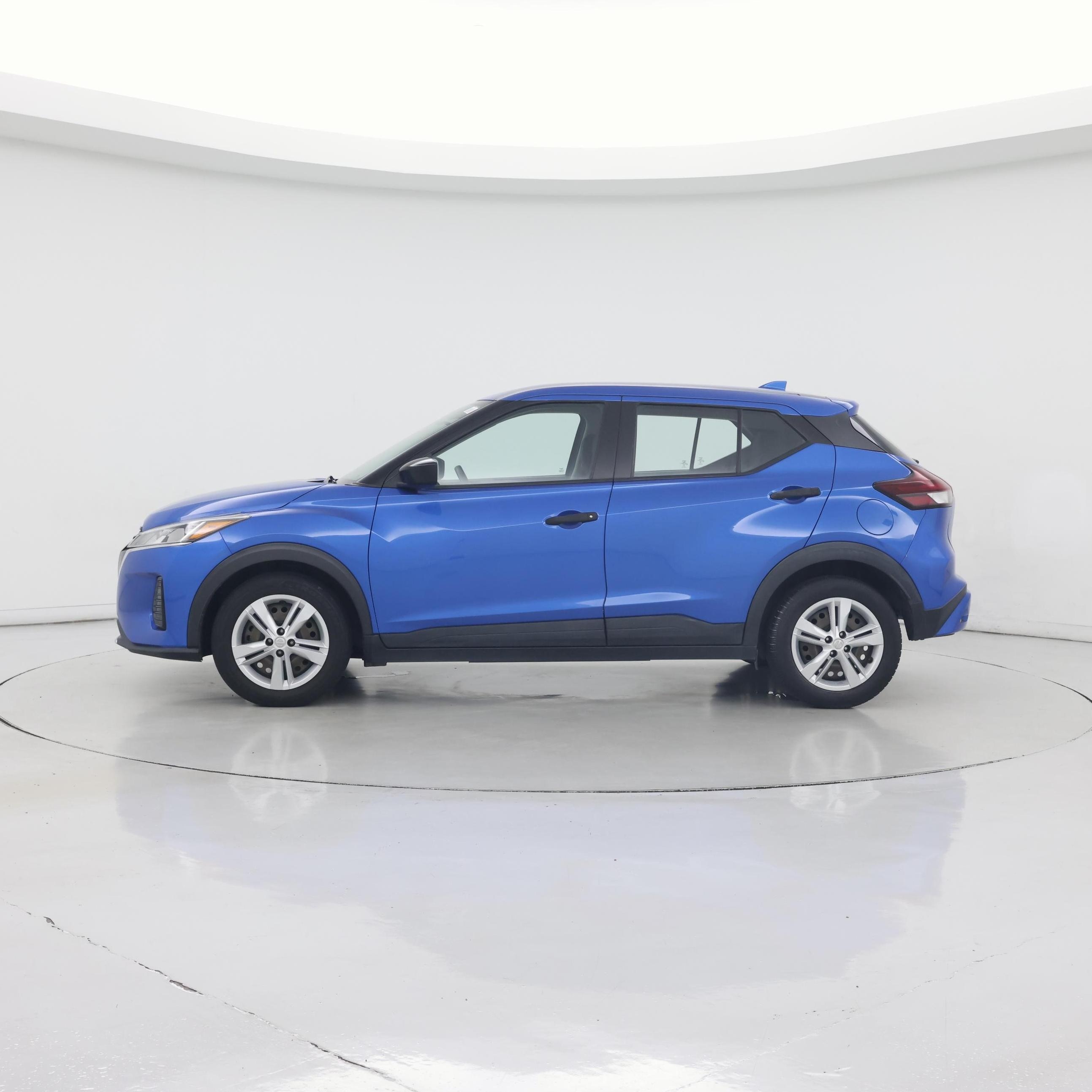 Thumbnail: 2021 Nissan Kicks - 3