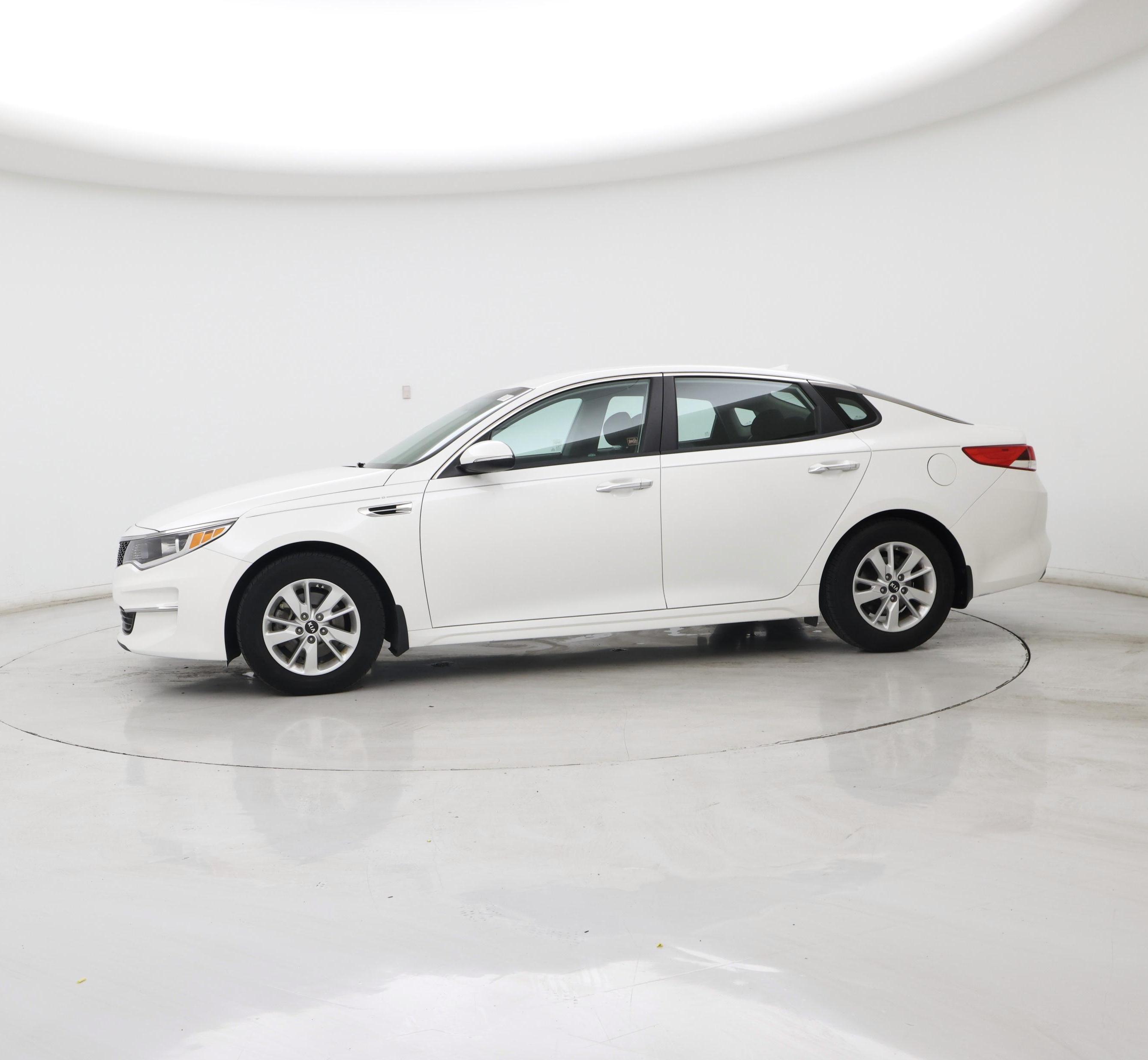 Thumbnail: 2018 Kia Optima - 3