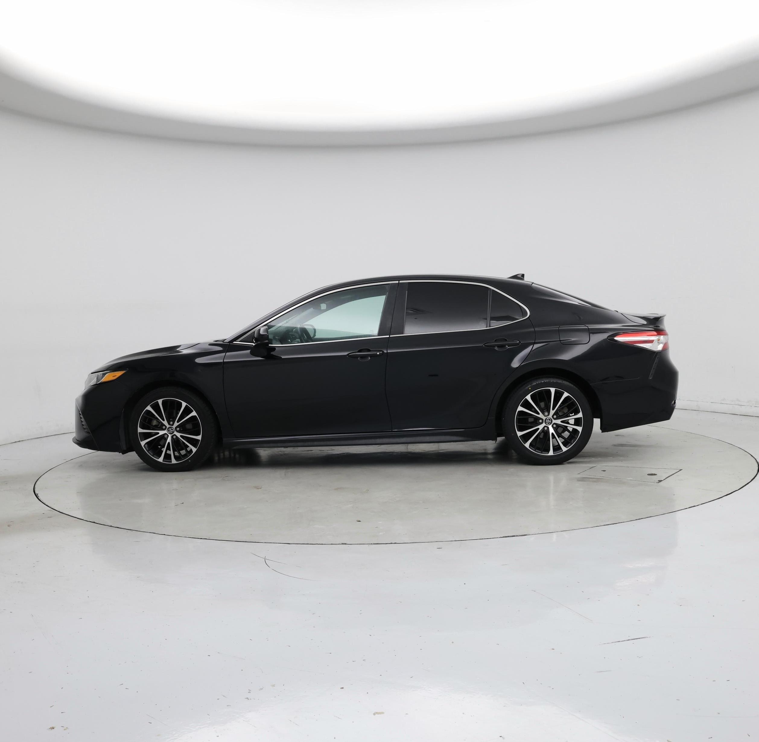 Thumbnail: 2020 Toyota Camry - 3