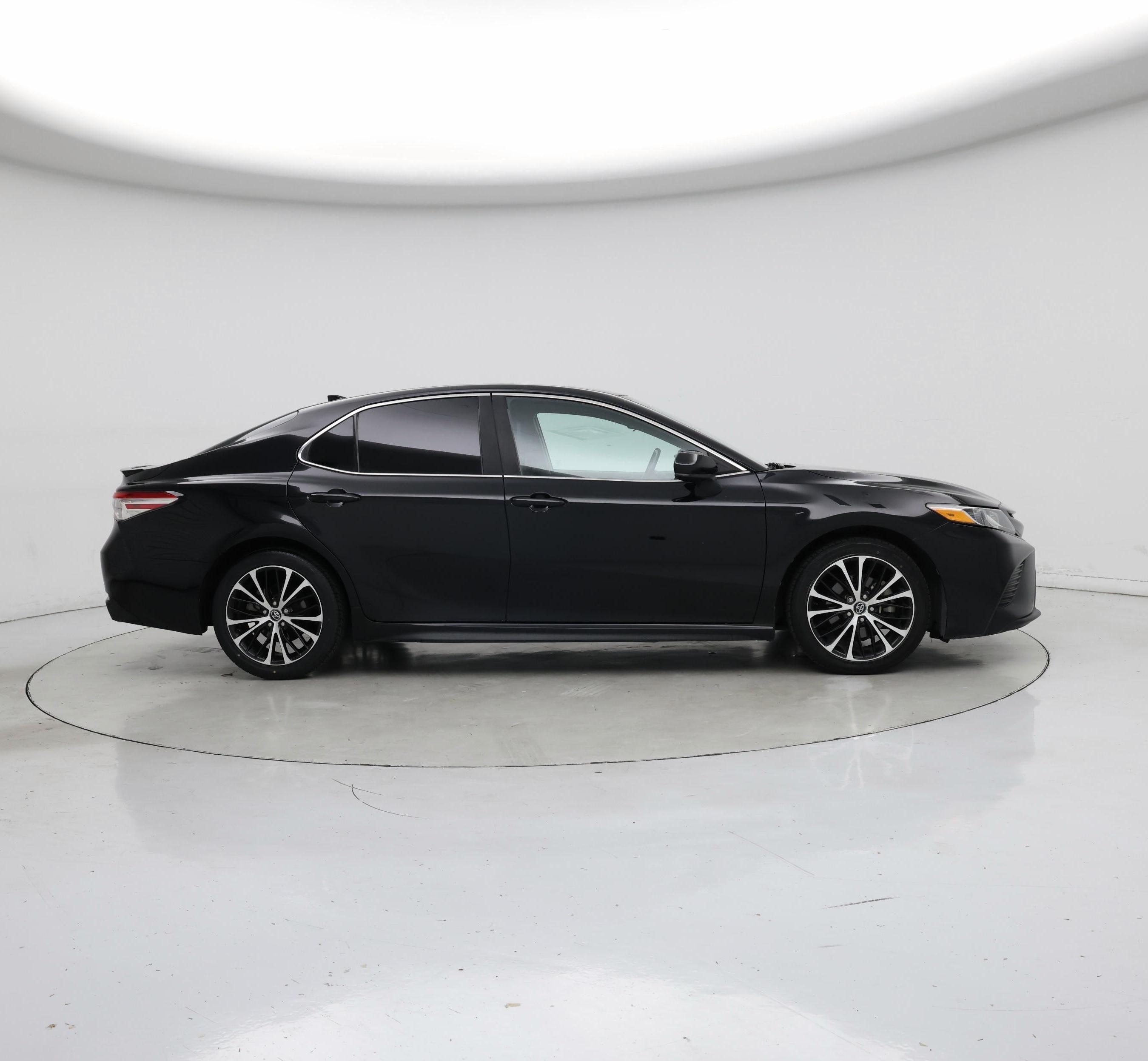 Thumbnail: 2020 Toyota Camry - 7