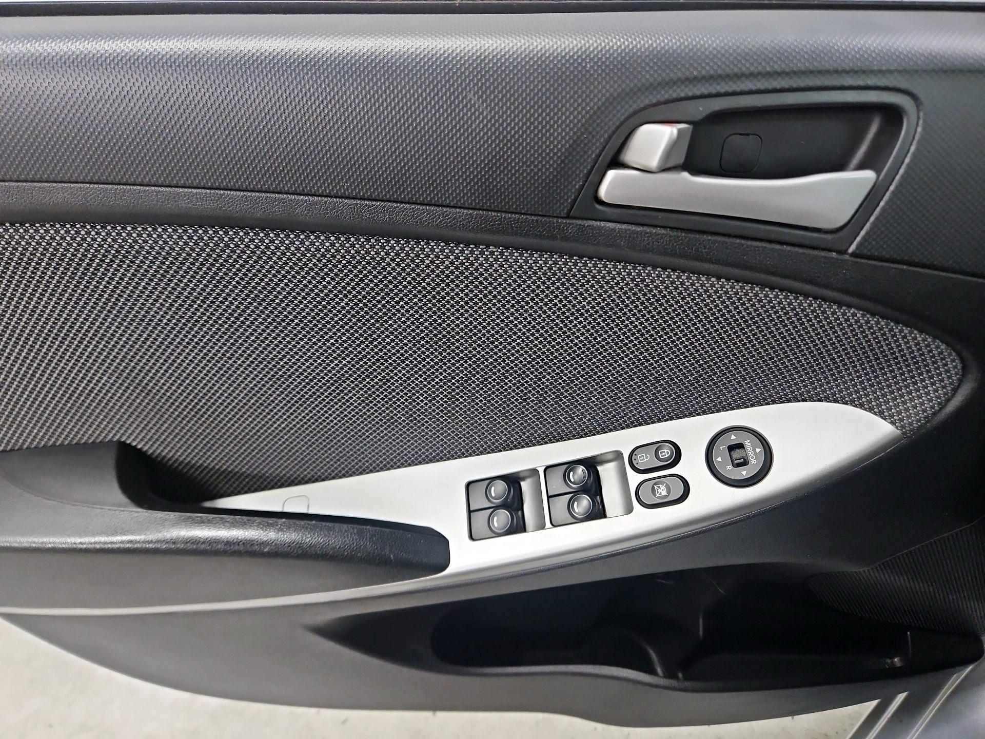 Thumbnail: 2014 Hyundai Accent - 12