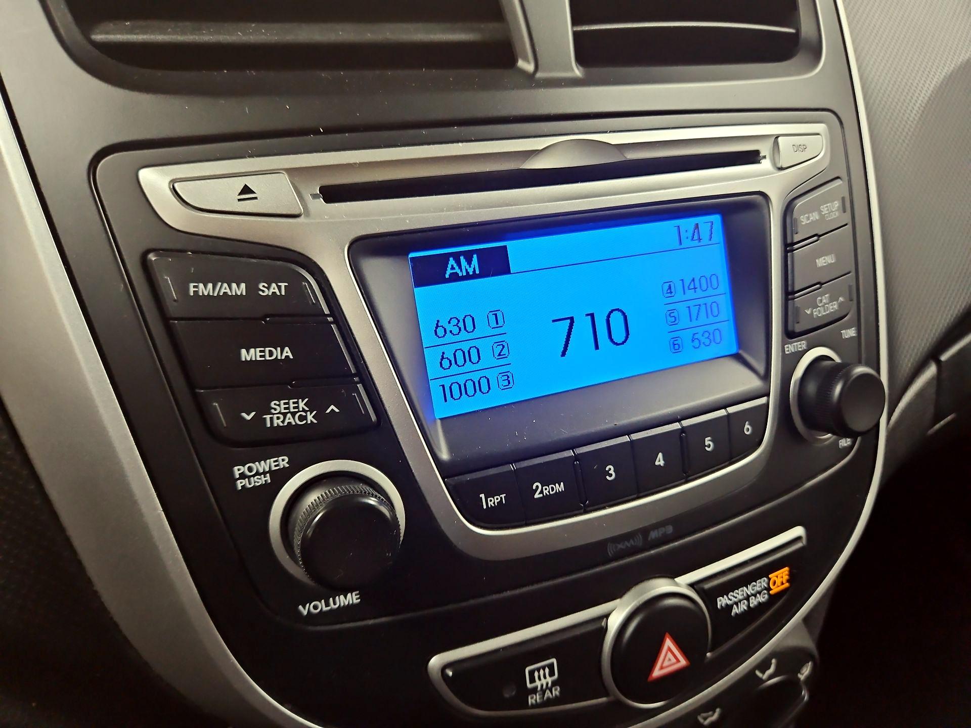 Thumbnail: 2014 Hyundai Accent - 14