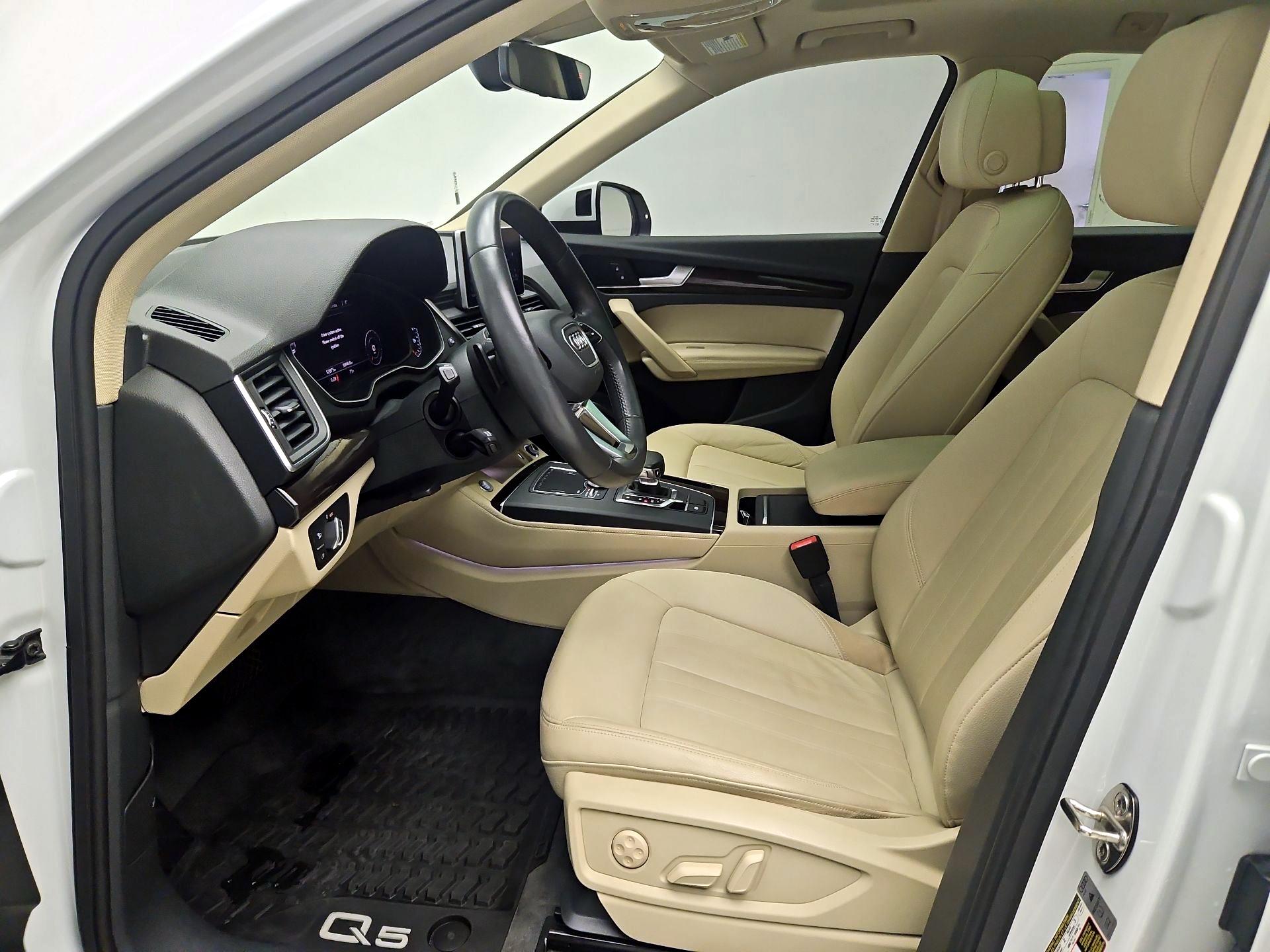 Thumbnail: 2020 Audi Q5 - 11