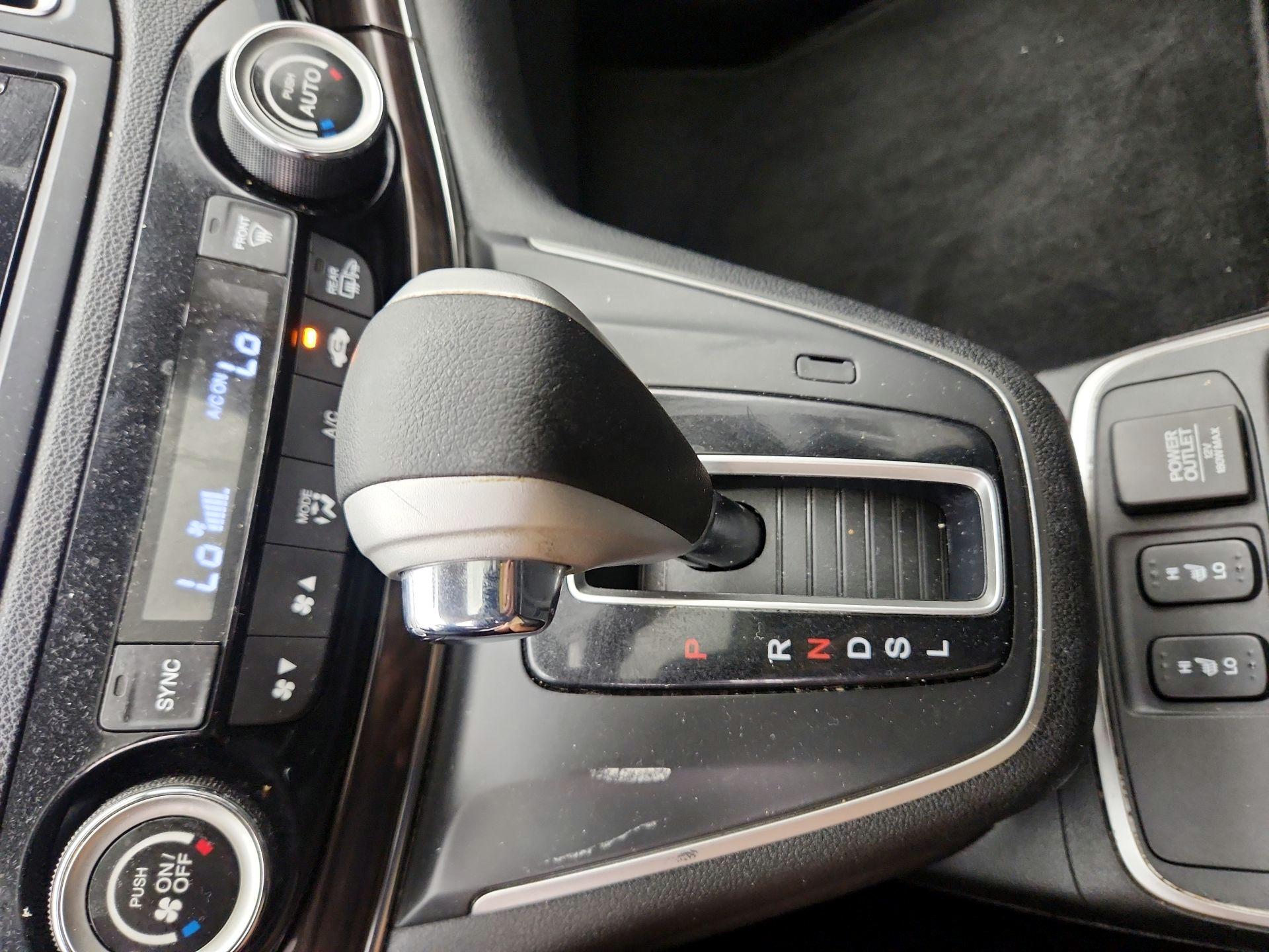 Thumbnail: 2016 Honda CR-V - 17