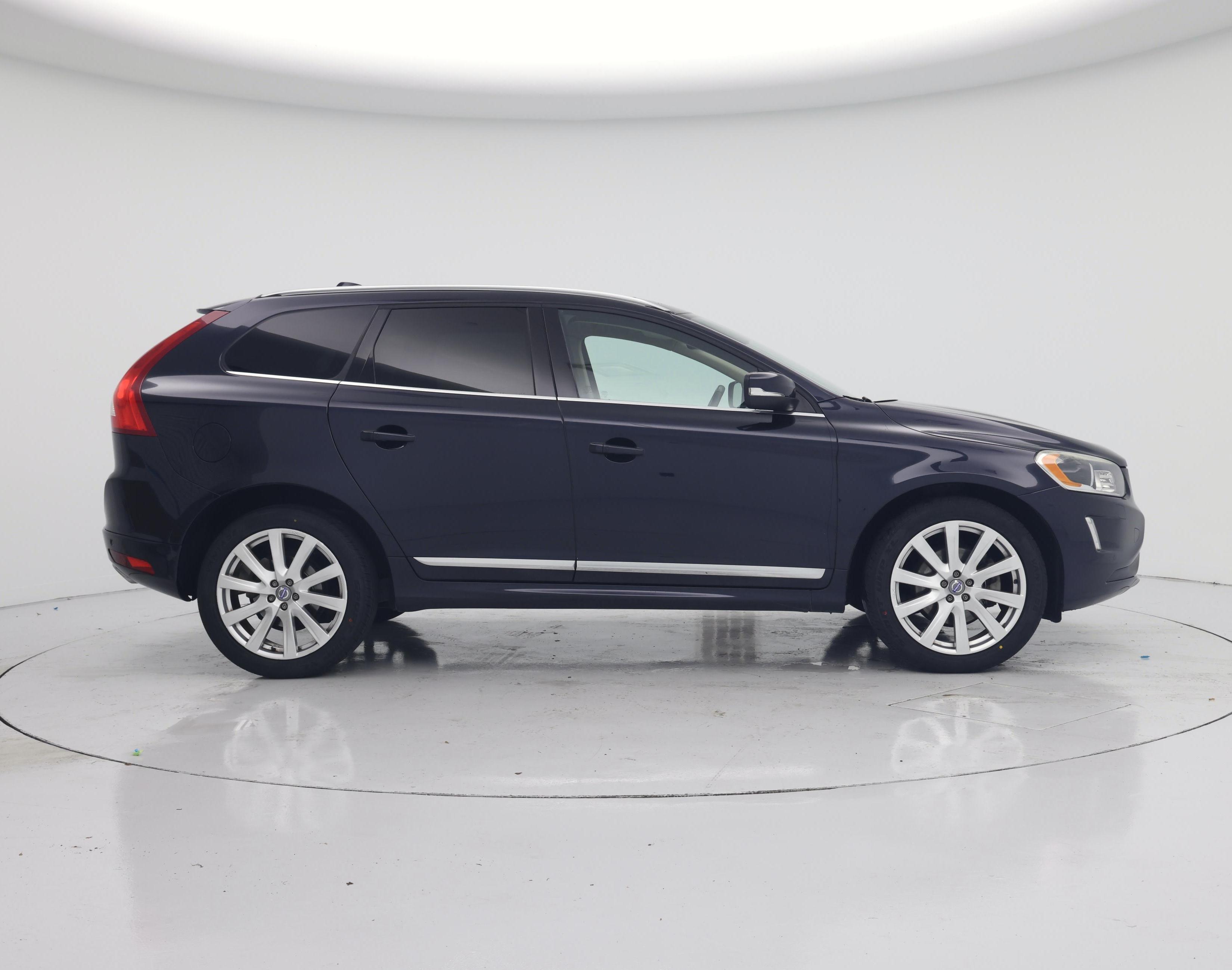 Thumbnail: 2017 Volvo XC60 - 7