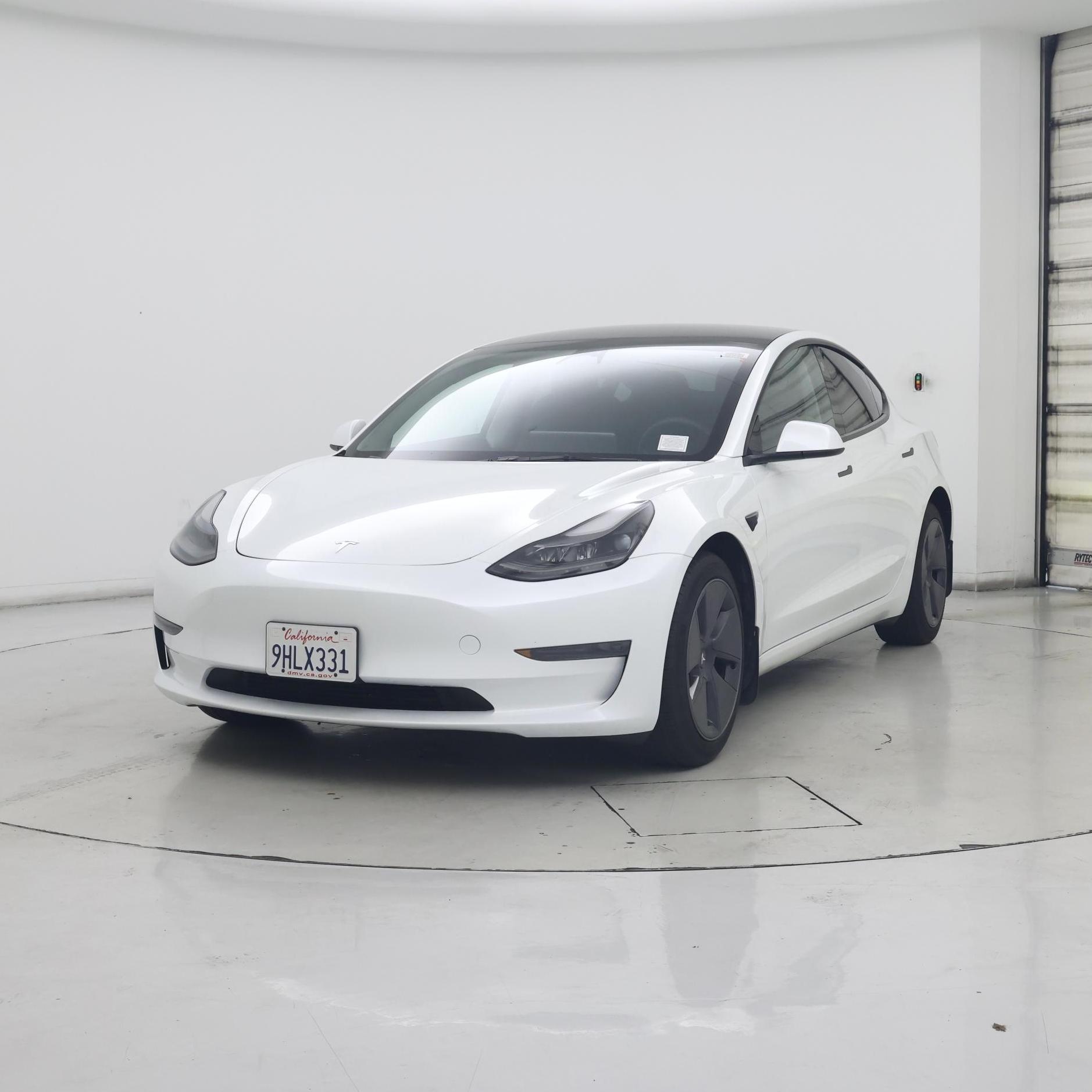 Thumbnail: 2023 Tesla Model 3 - 4