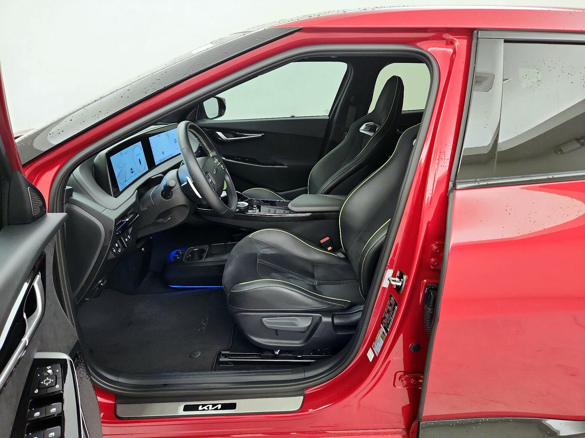Thumbnail: 2023 Kia EV6 - 11