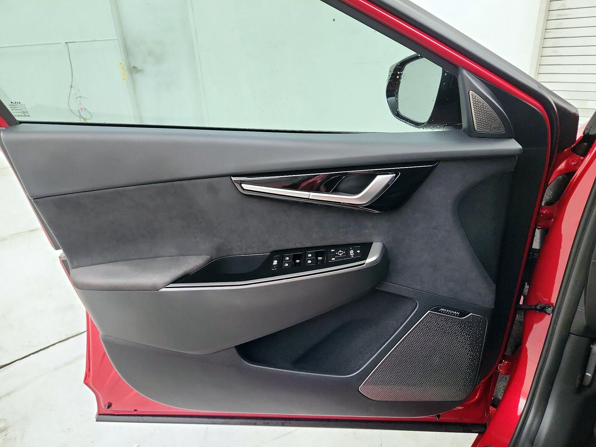 Thumbnail: 2023 Kia EV6 - 12