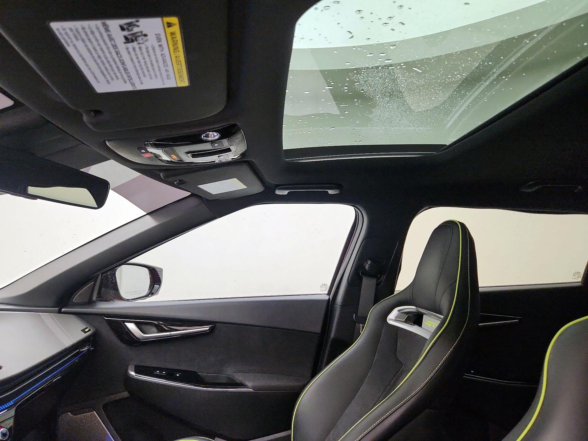 Thumbnail: 2023 Kia EV6 - 20