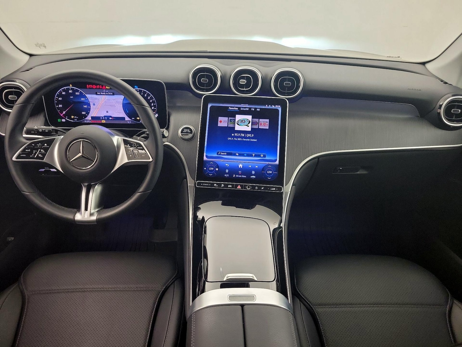 2025 Mercedes-Benz GLC Base - Photo 10