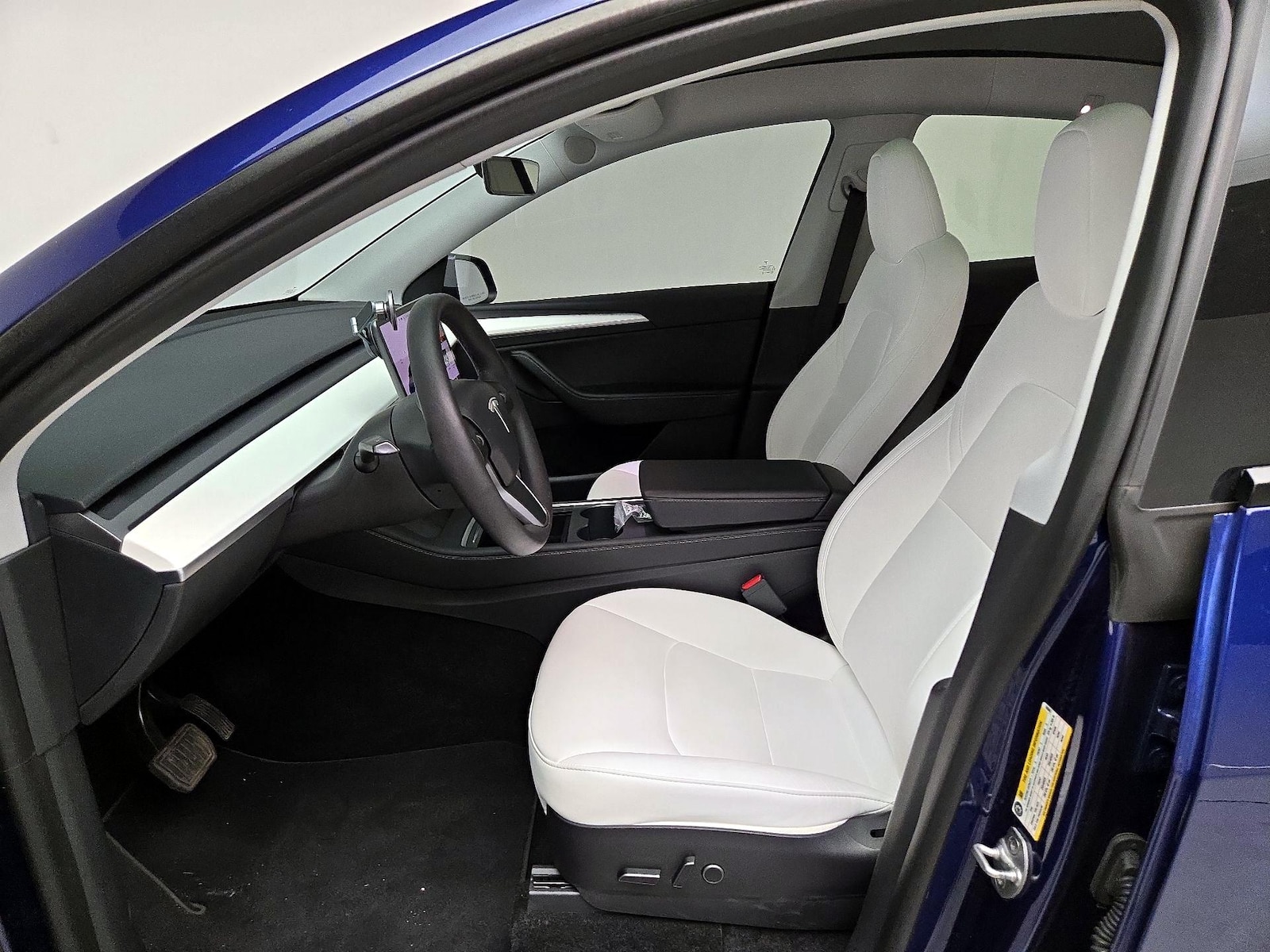 2023 Tesla Model Y Long Range - Photo 12