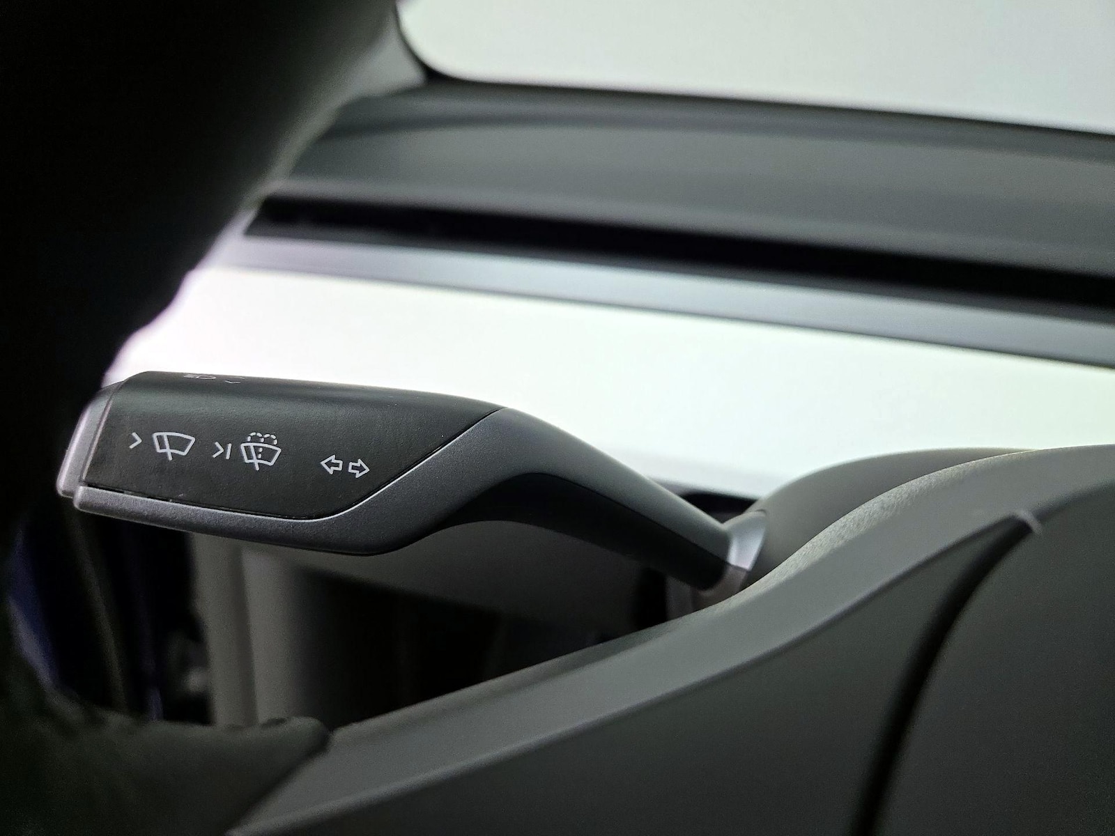 2023 Tesla Model Y Long Range - Photo 14