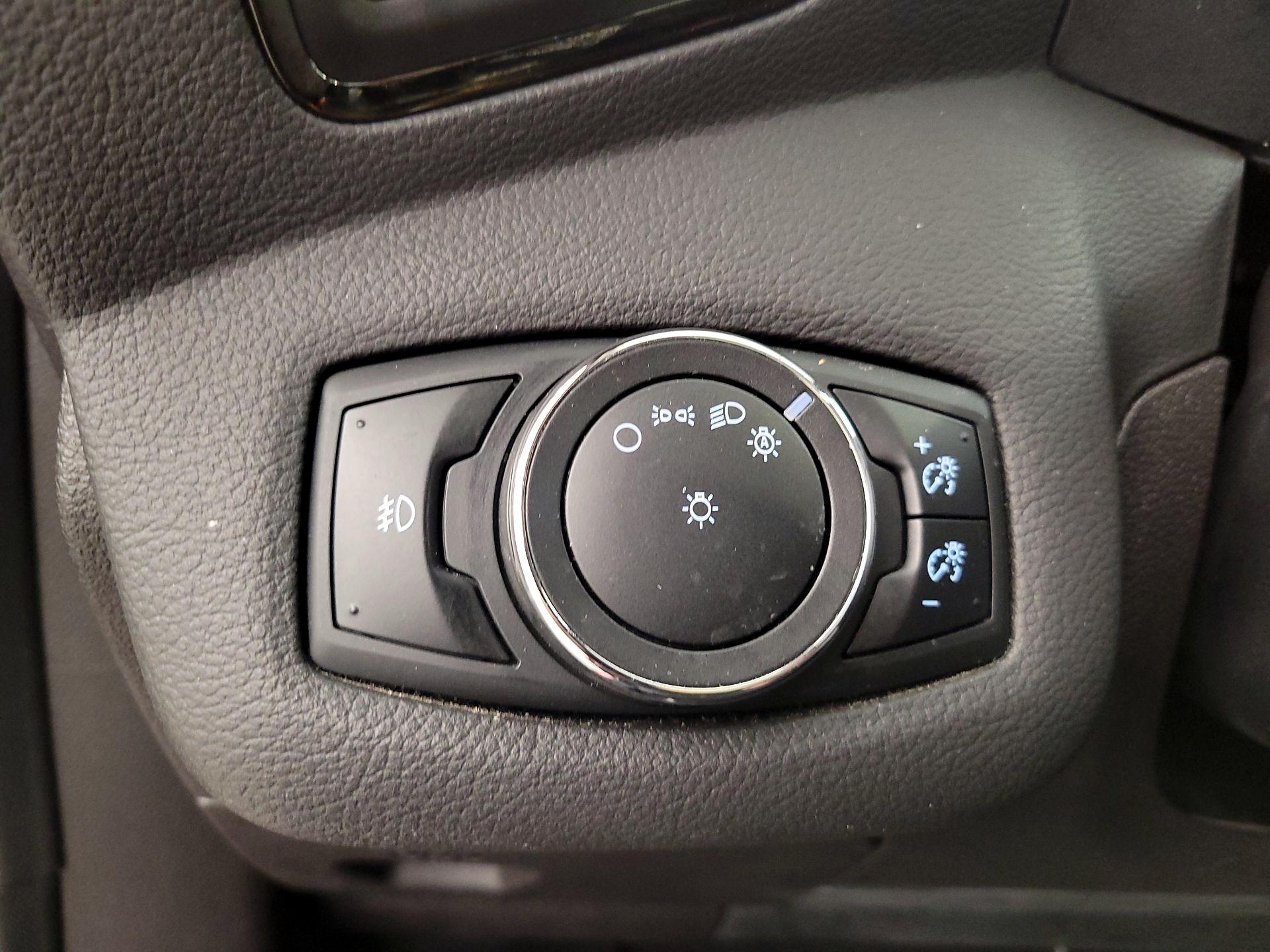 Thumbnail: 2015 Ford Escape - 13