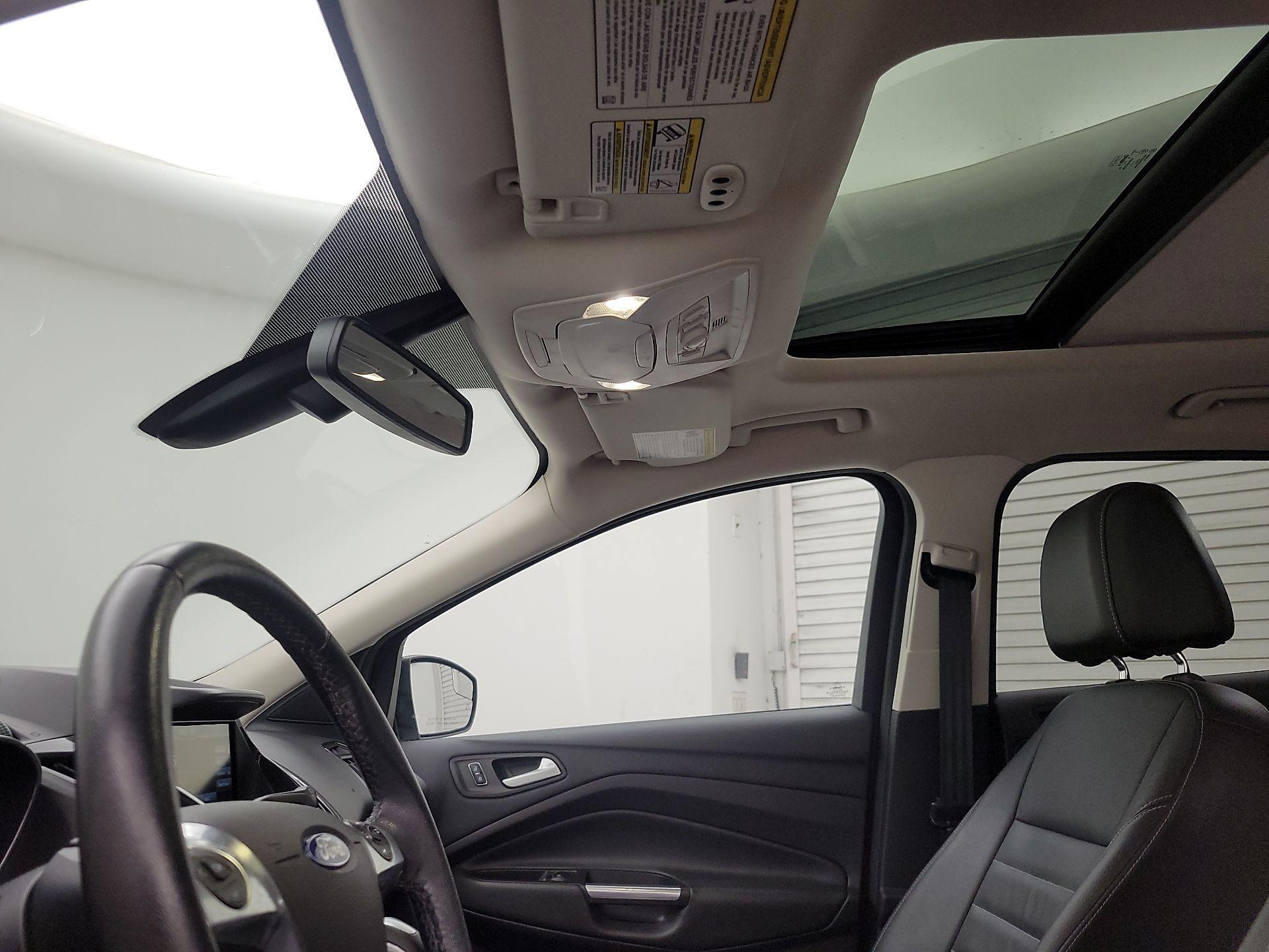 Thumbnail: 2015 Ford Escape - 19