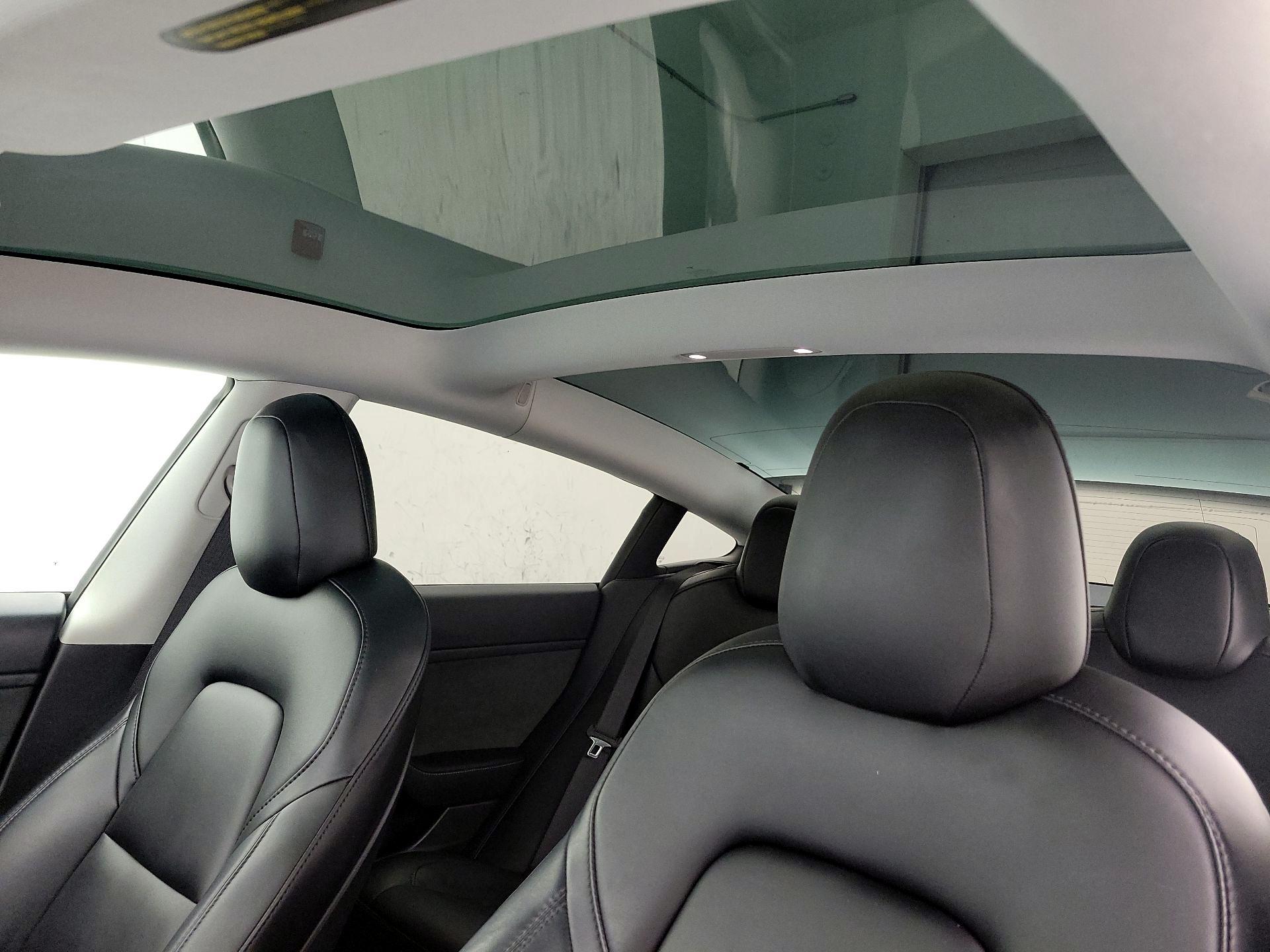 Thumbnail: 2020 Tesla Model 3 - 19