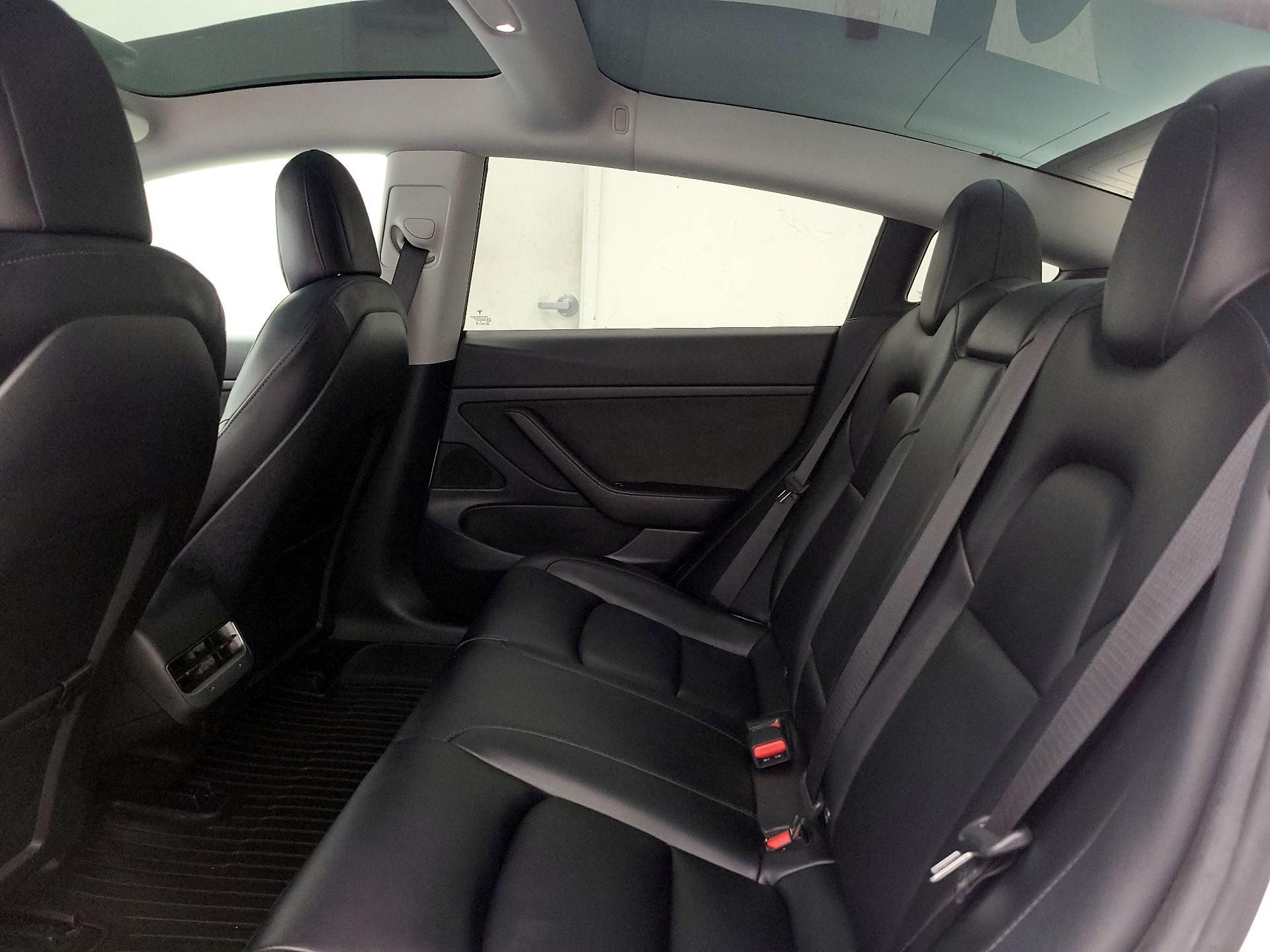 Thumbnail: 2020 Tesla Model 3 - 20