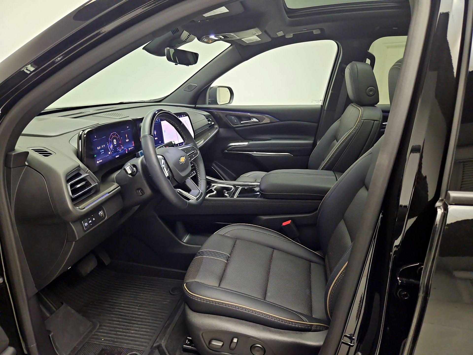Thumbnail: 2026 Chevrolet Traverse - 11