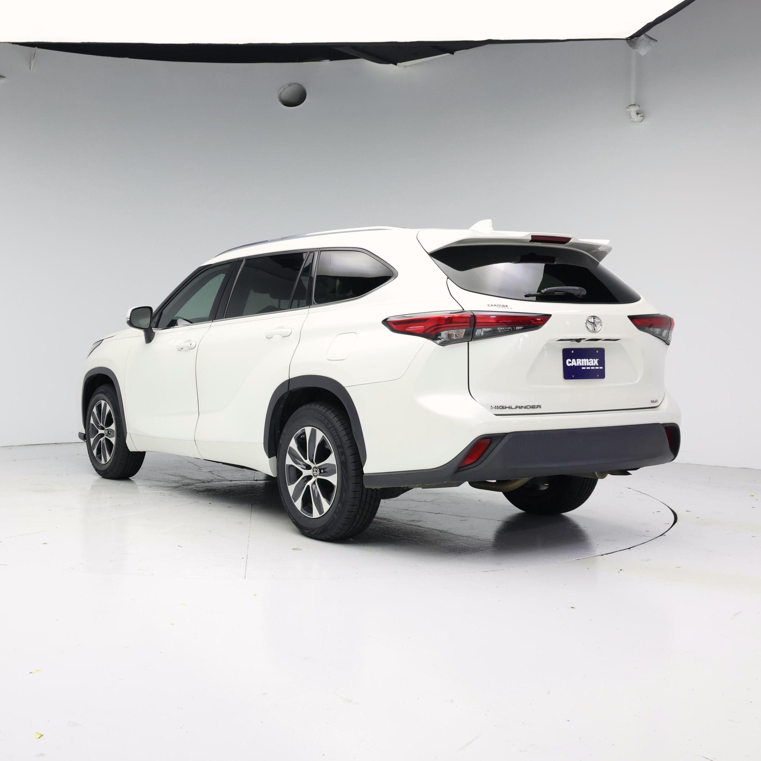Thumbnail: 2020 Toyota Highlander - 2