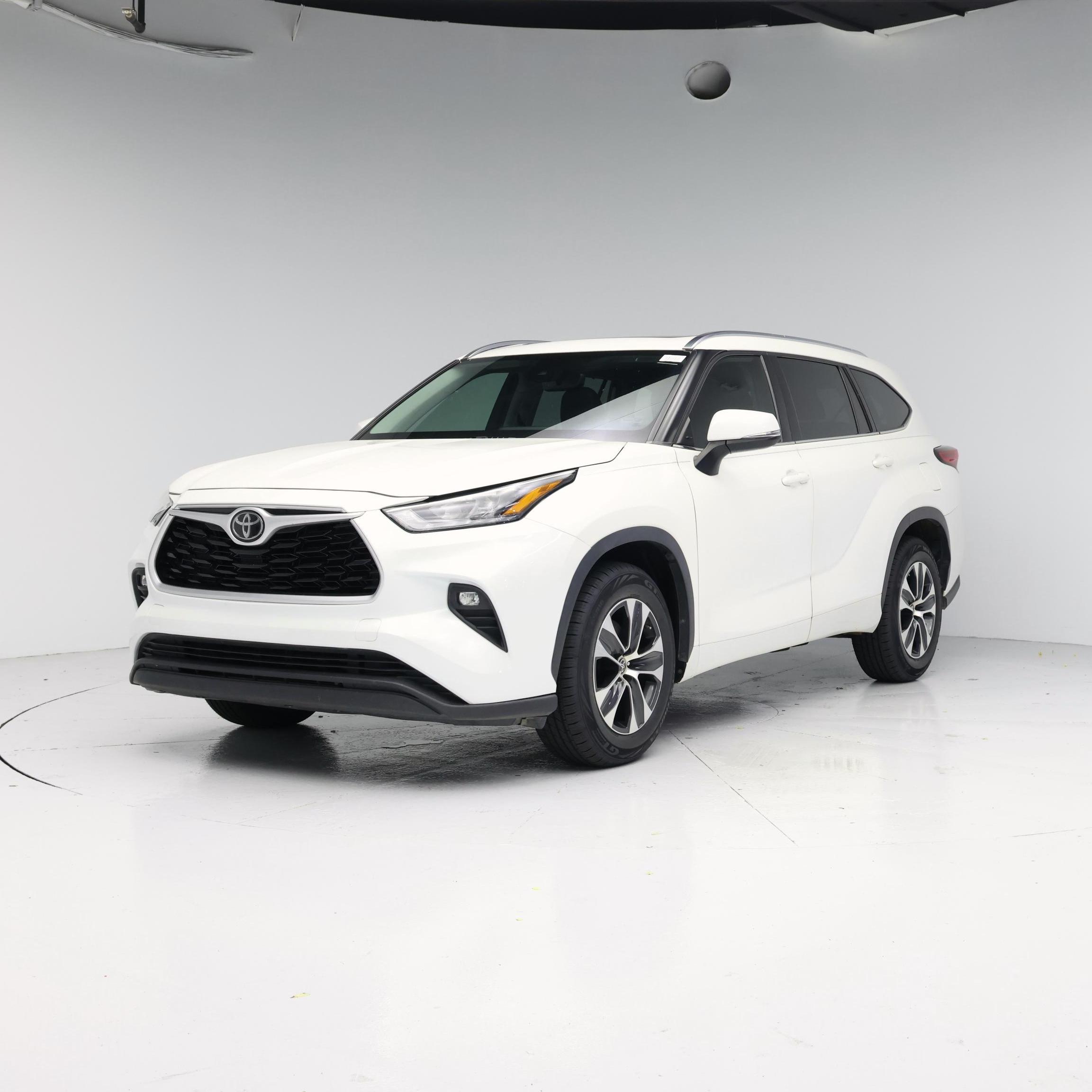 Thumbnail: 2020 Toyota Highlander - 4