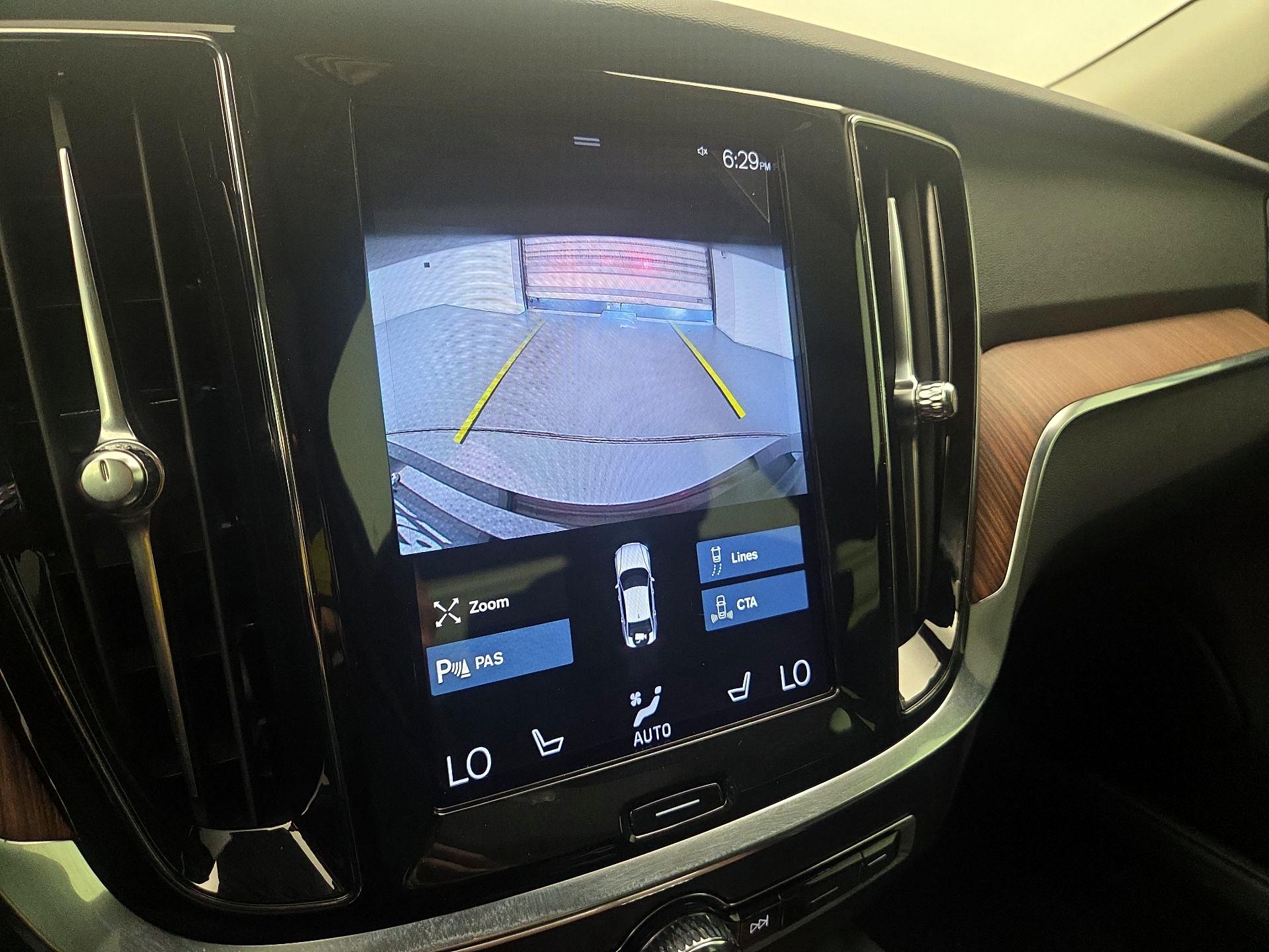 Thumbnail: 2022 Volvo S60 - 15