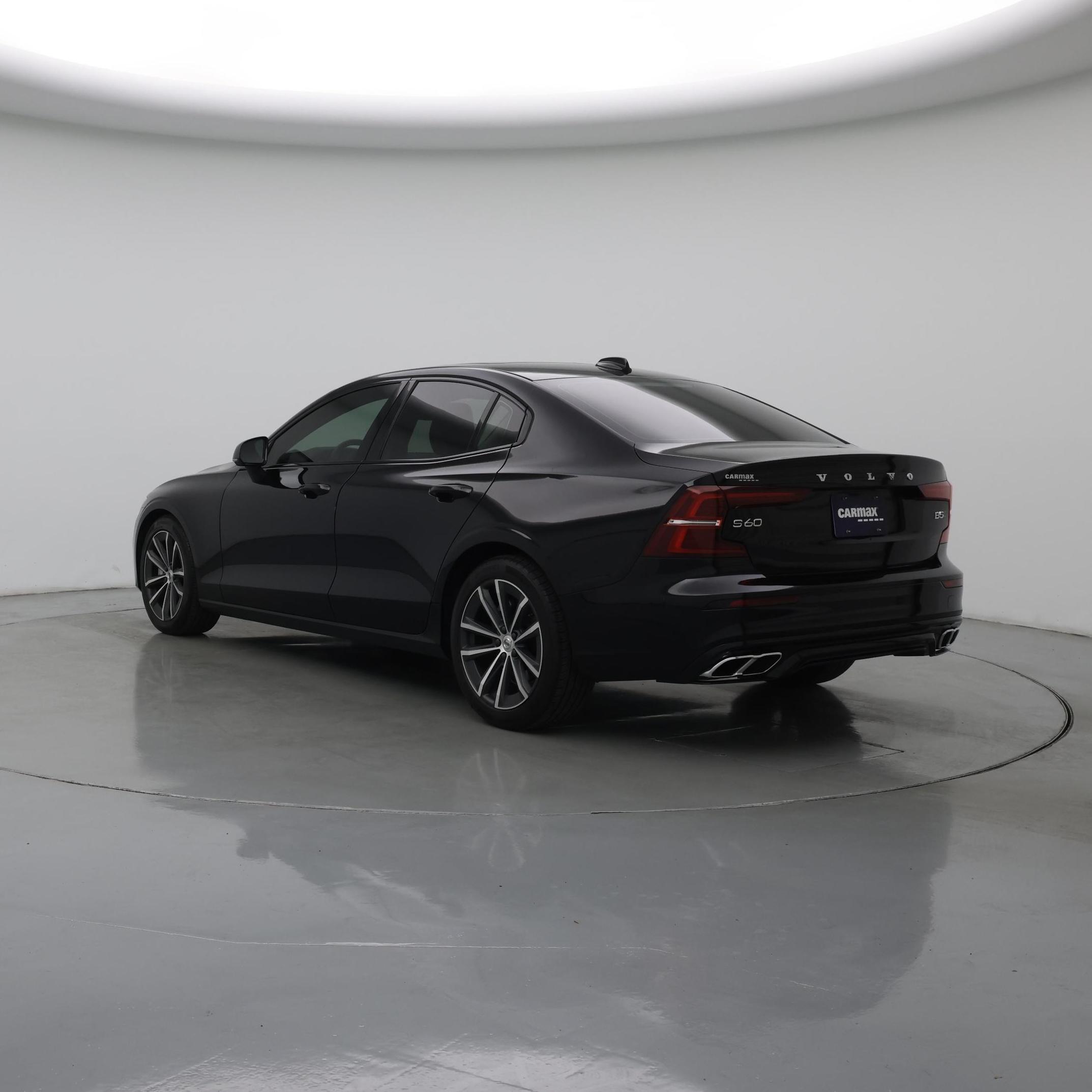 Thumbnail: 2022 Volvo S60 - 2