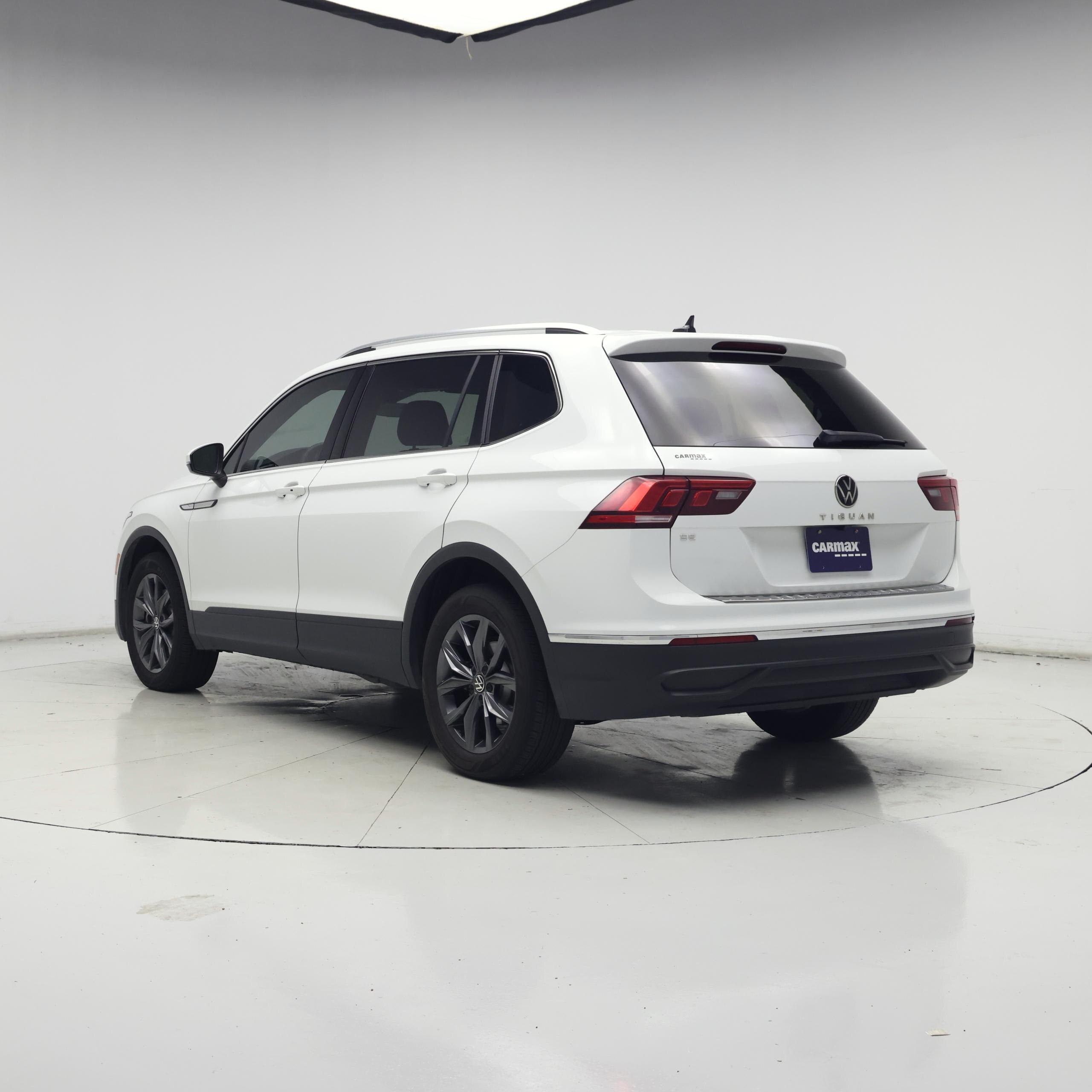 Thumbnail: 2022 Volkswagen Tiguan - 2