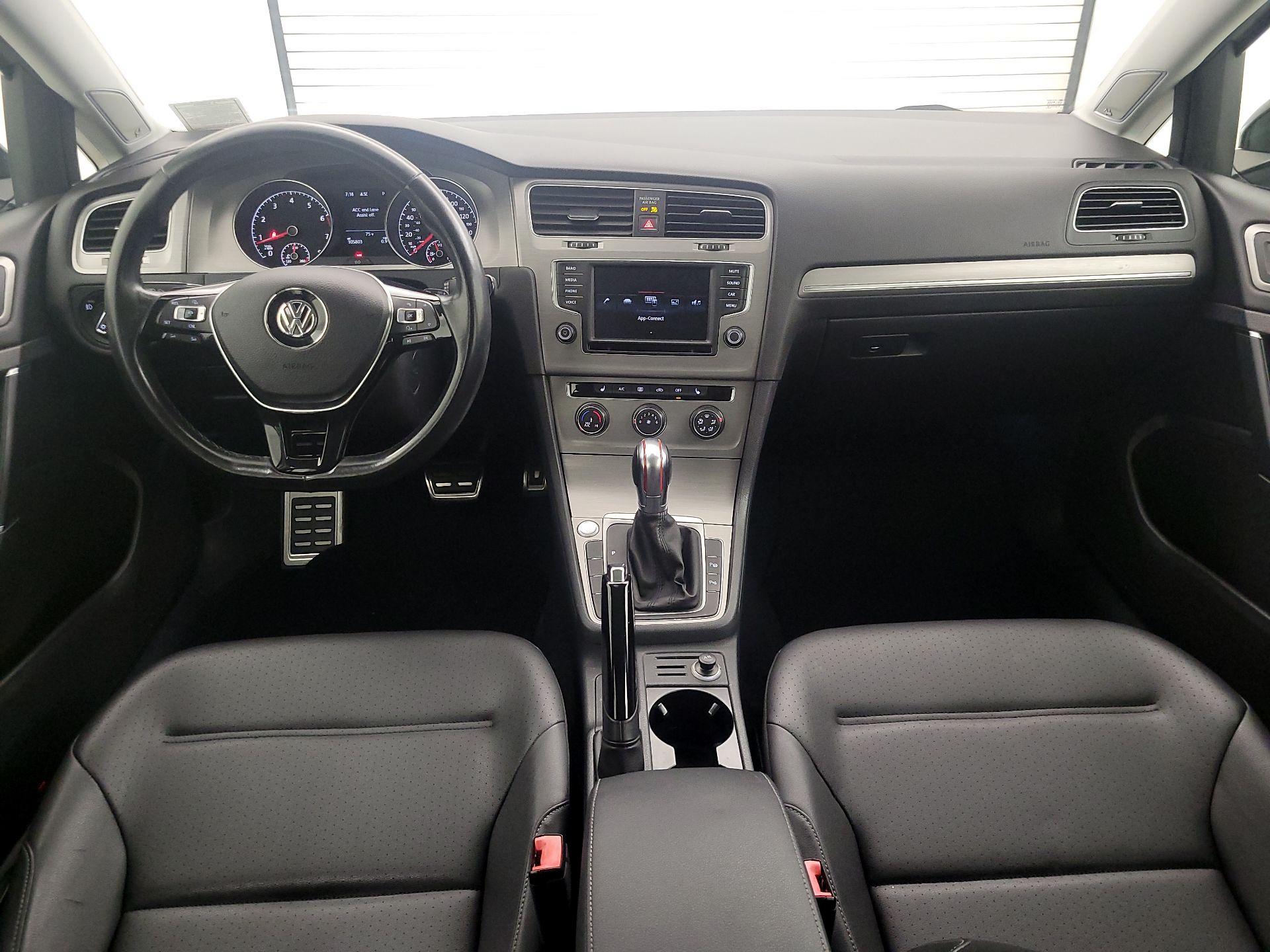 Thumbnail: 2016 Volkswagen Golf - 9