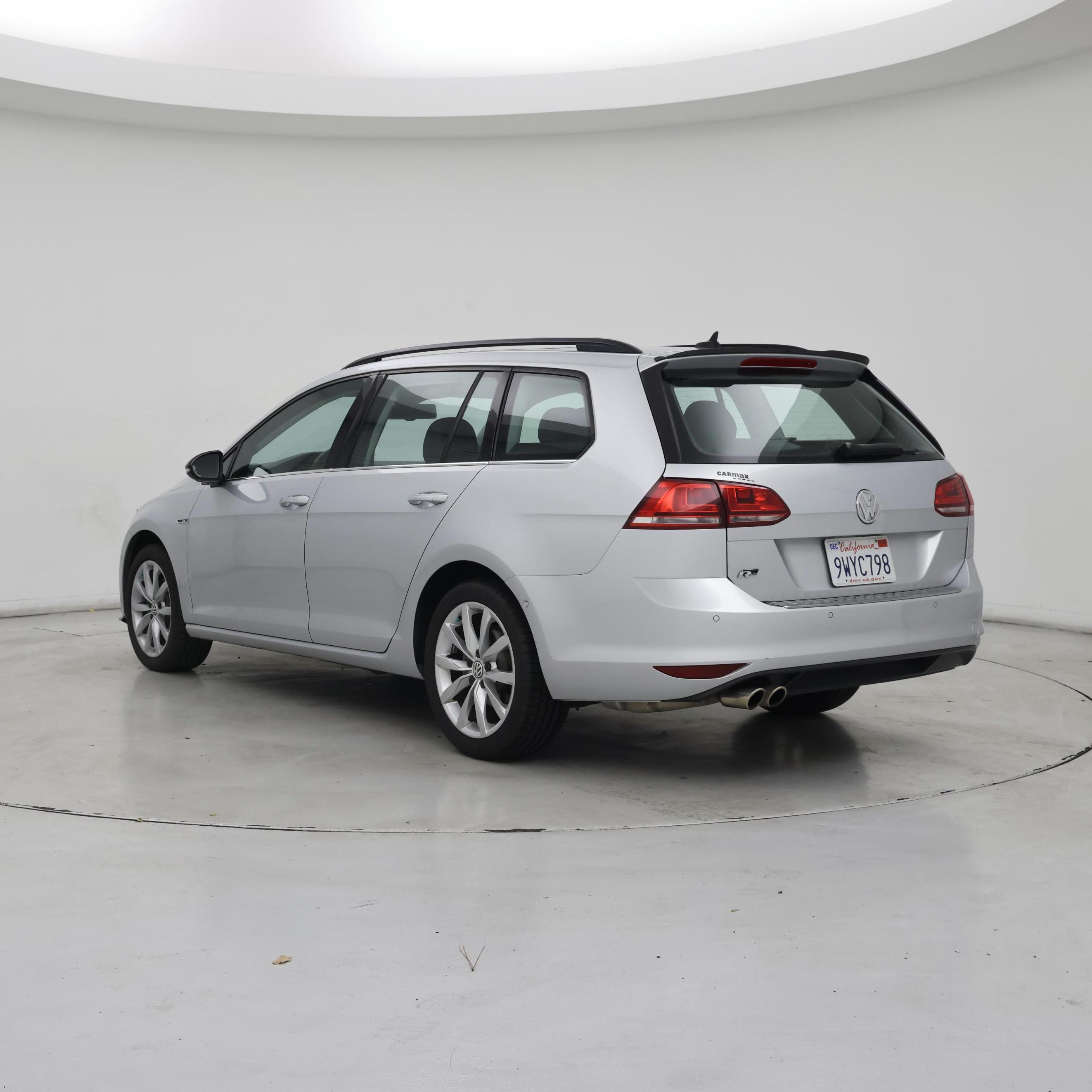 Thumbnail: 2016 Volkswagen Golf - 2