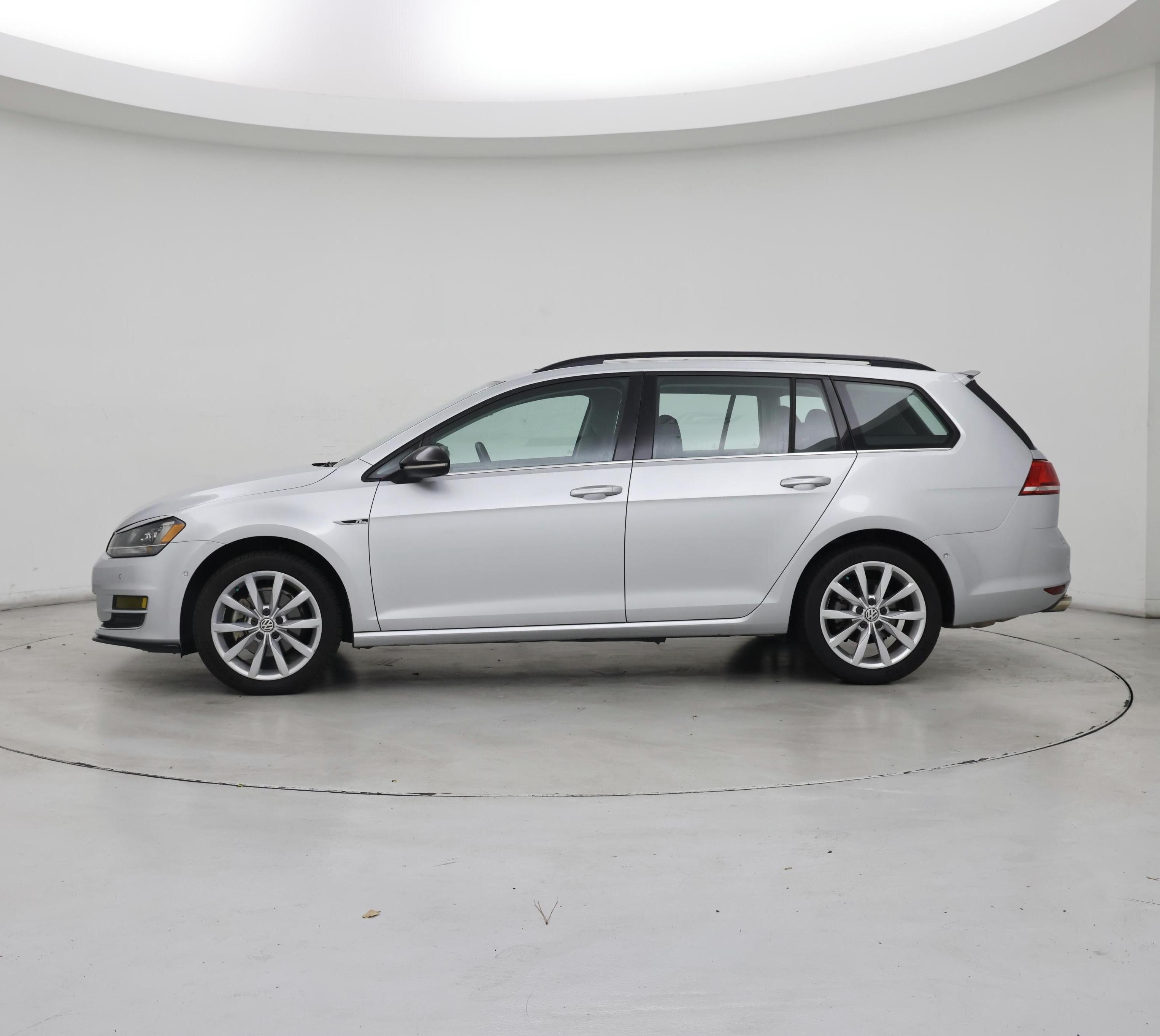 Thumbnail: 2016 Volkswagen Golf - 3