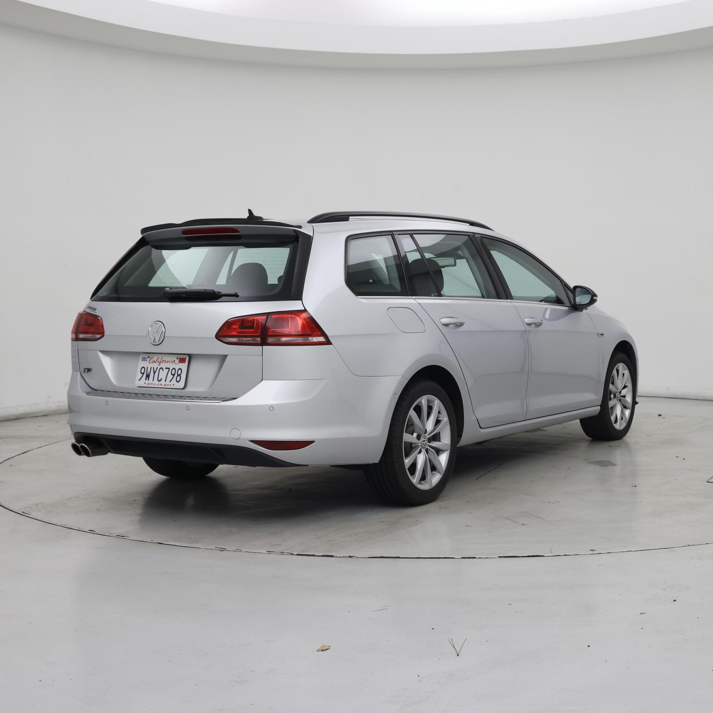 Thumbnail: 2016 Volkswagen Golf - 8