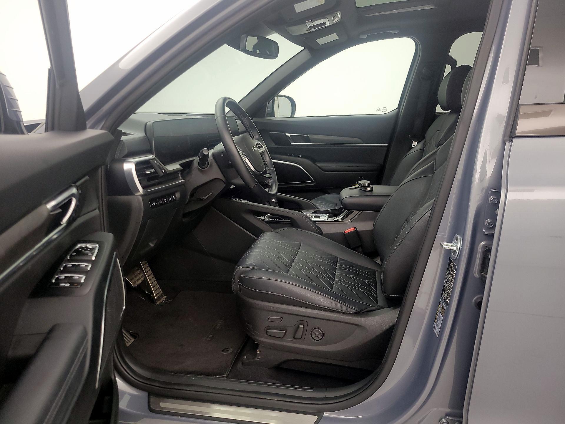 Thumbnail: 2023 Kia Telluride - 11