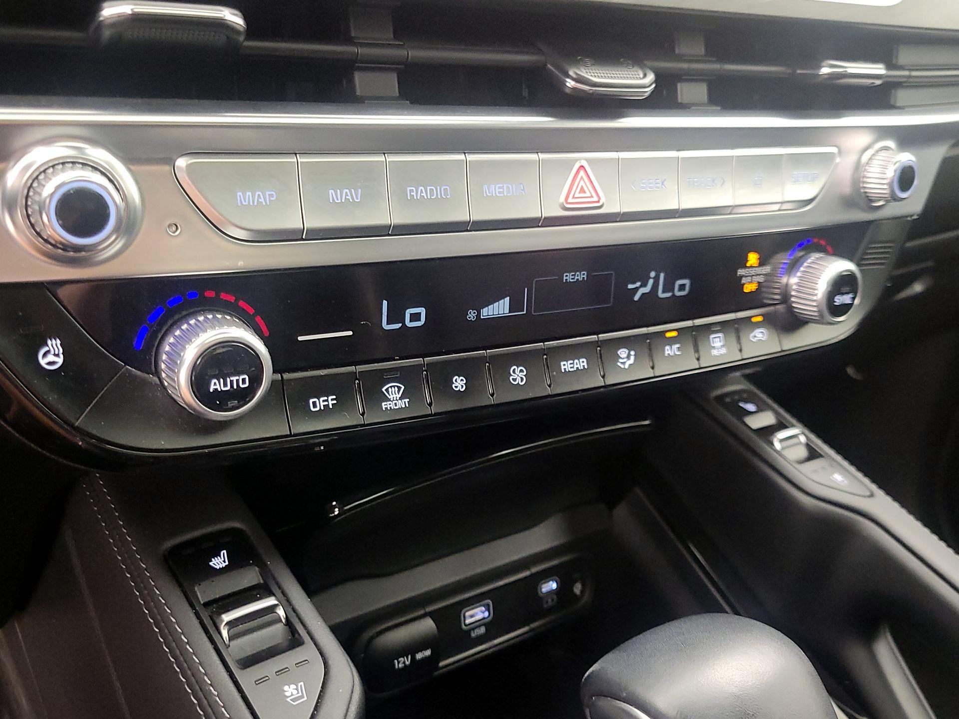 Thumbnail: 2023 Kia Telluride - 16