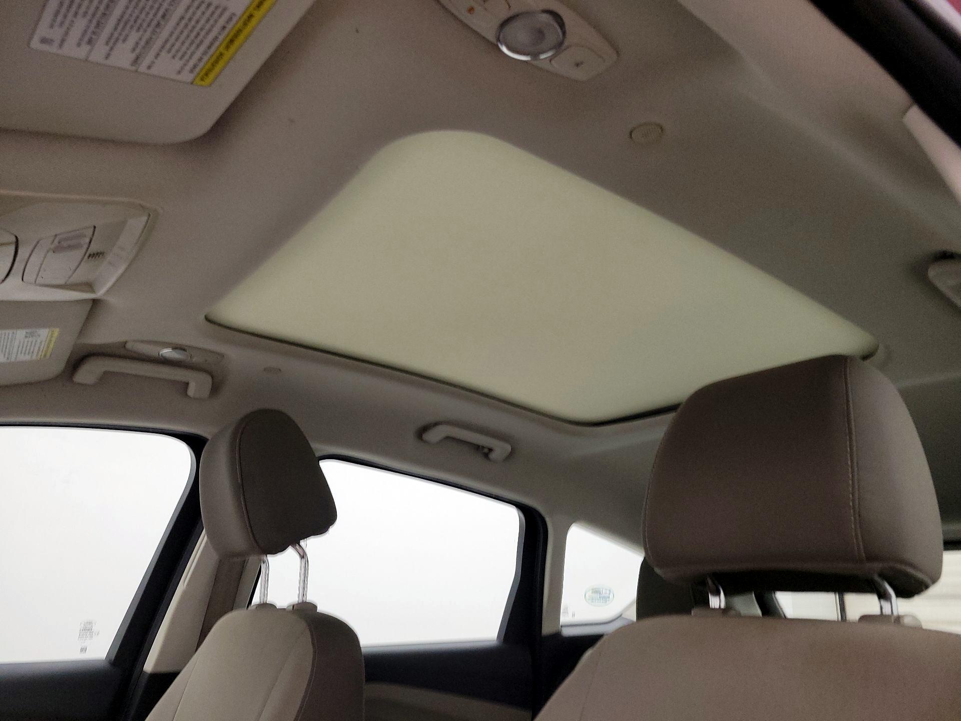 Thumbnail: 2015 Ford C-Max - 15