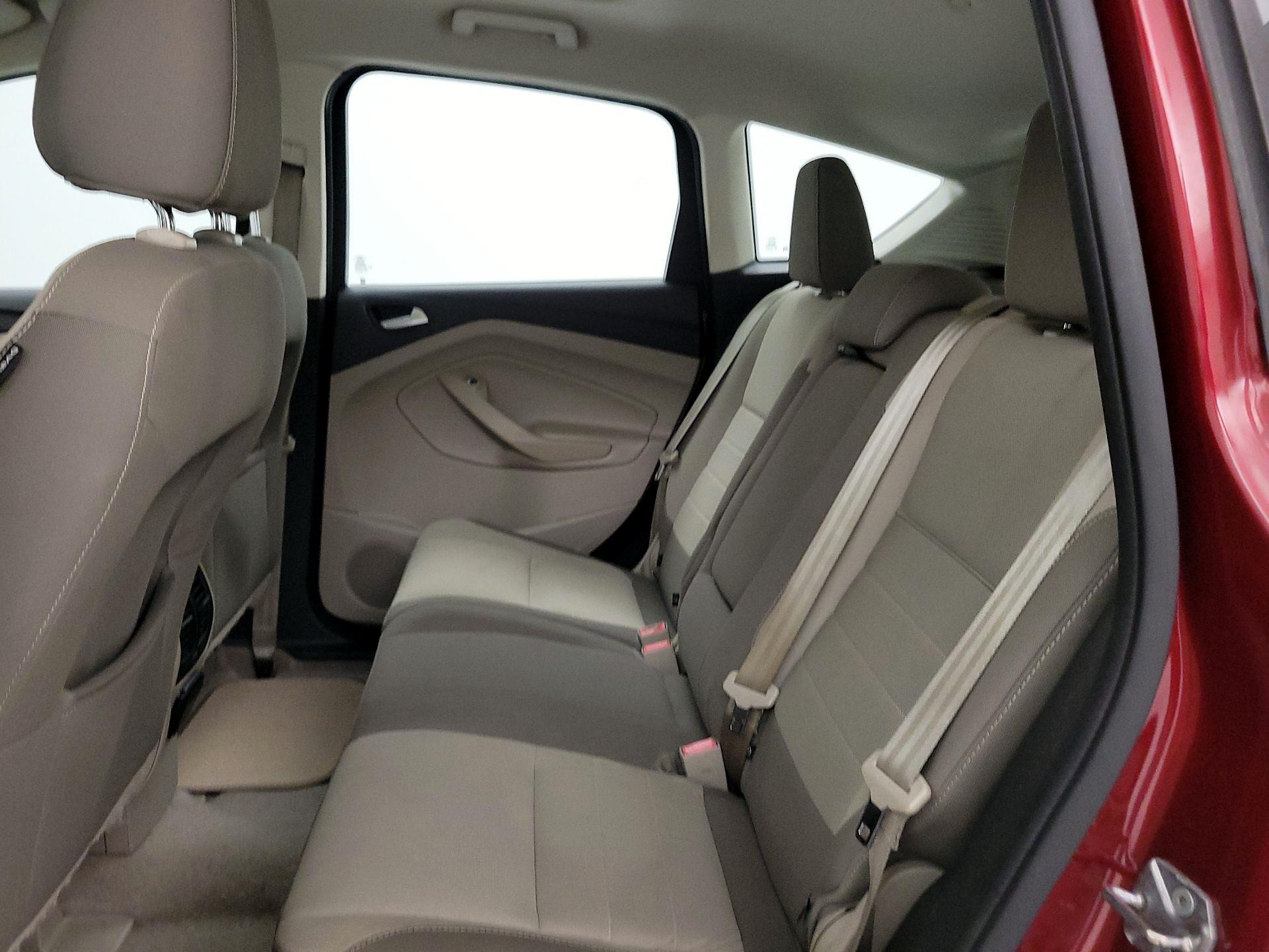 Thumbnail: 2015 Ford C-Max - 16