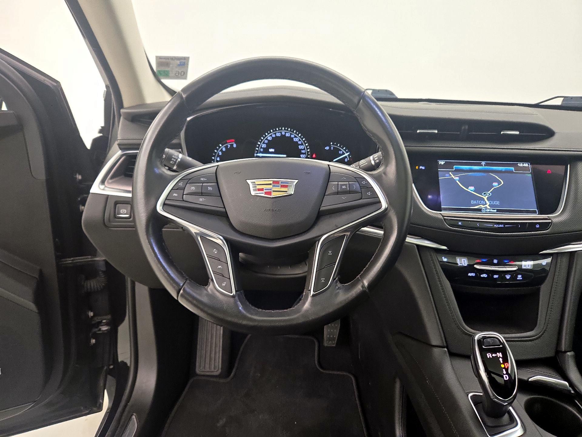 Thumbnail: 2018 Cadillac XT5 - 10